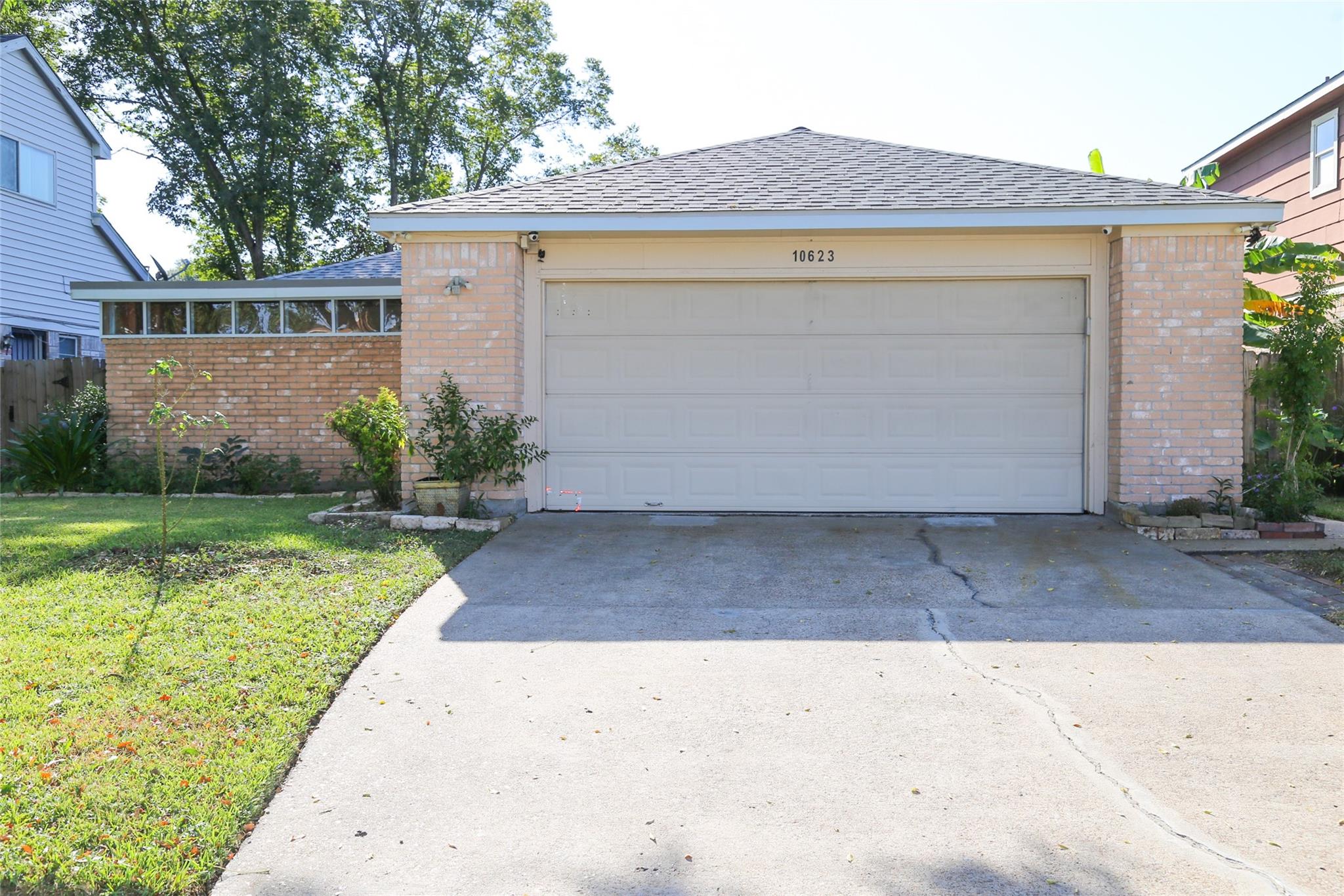 10623 Odyssey Court, Houston Tx 77099 Property Photo 1