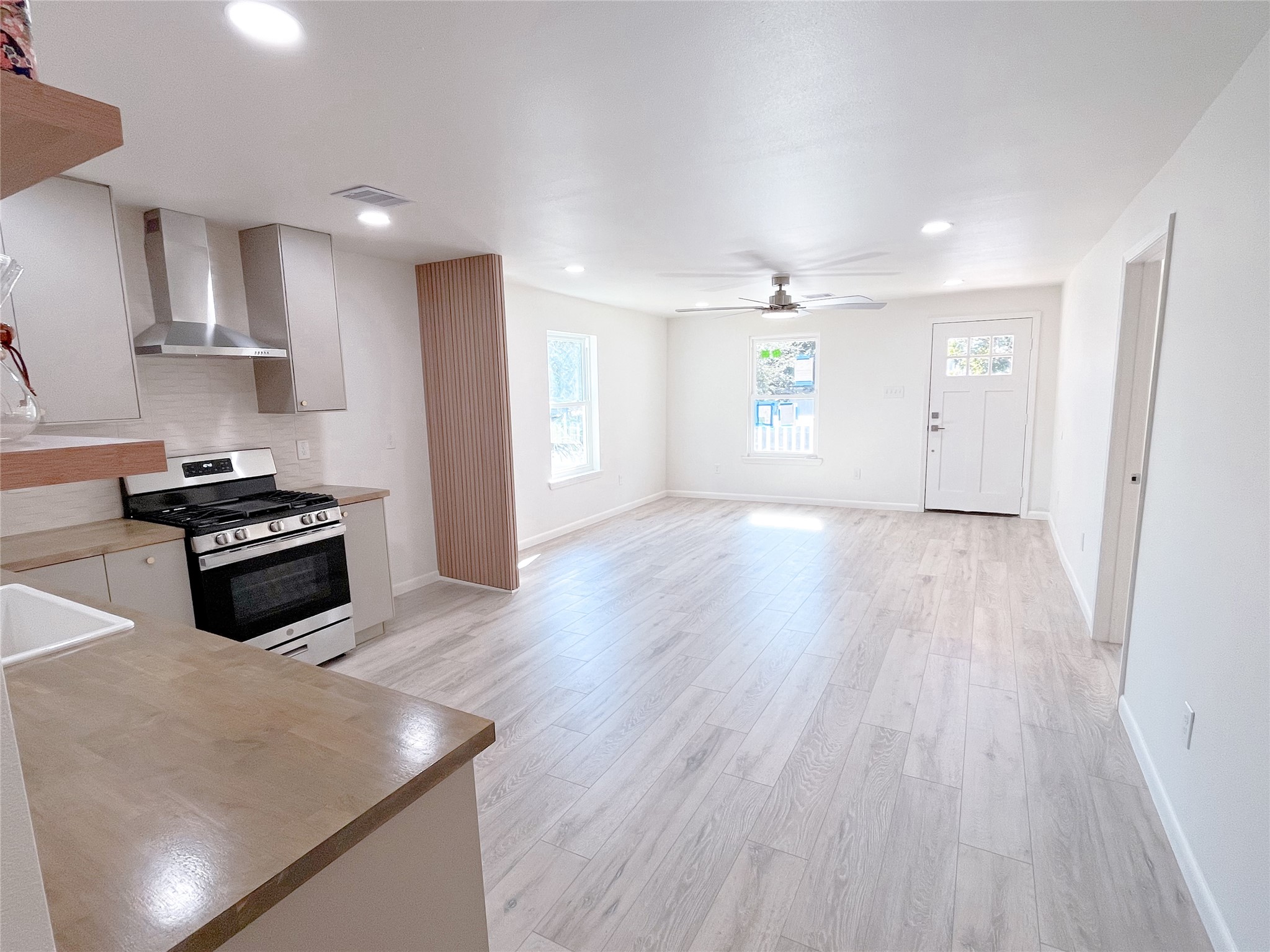 2516 Avenue M Property Photo 5