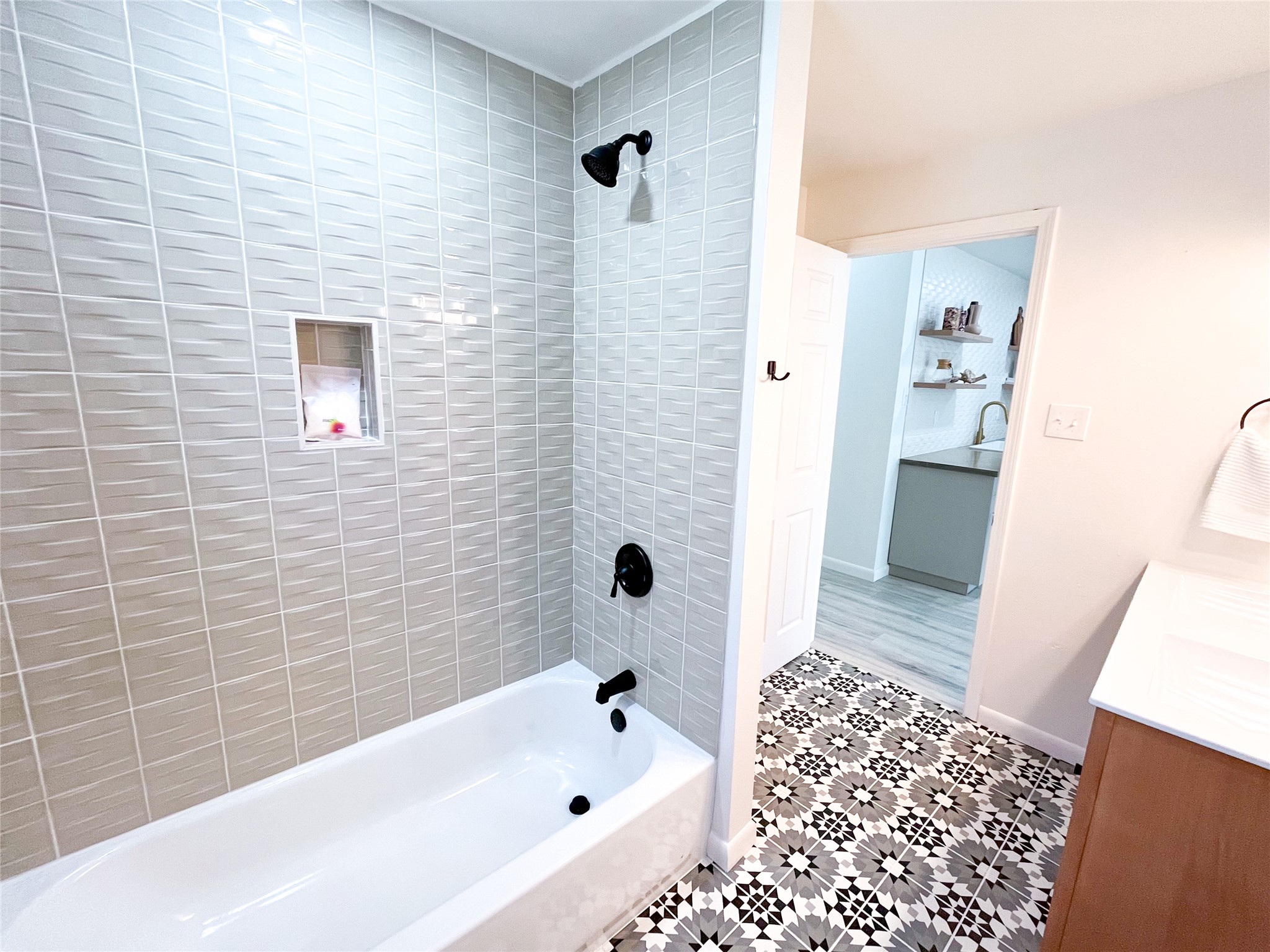 2516 Avenue M Property Photo 8