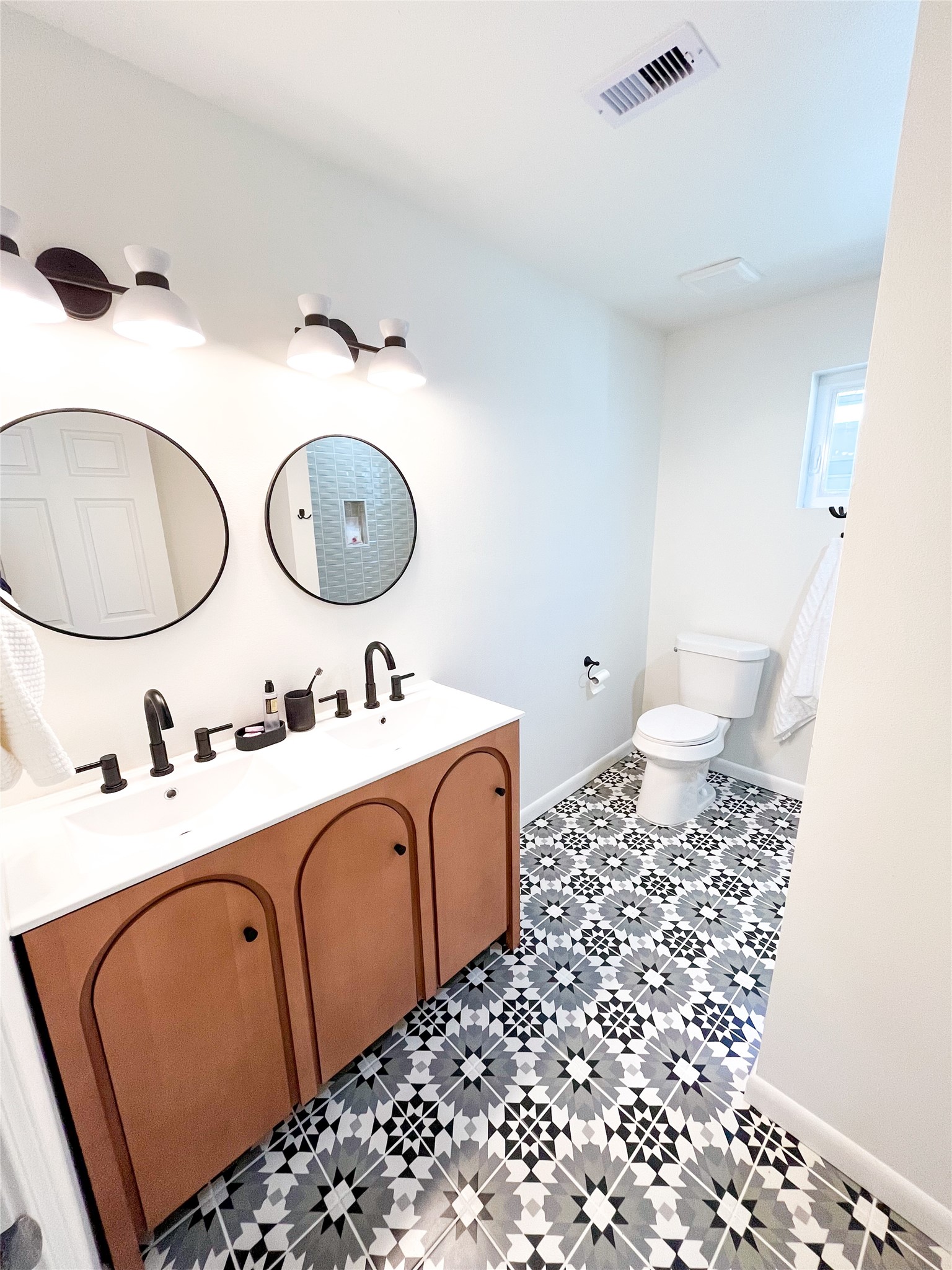 2516 Avenue M Property Photo 9