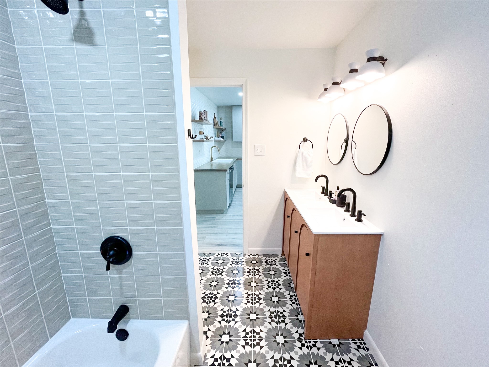 2516 Avenue M Property Photo 10