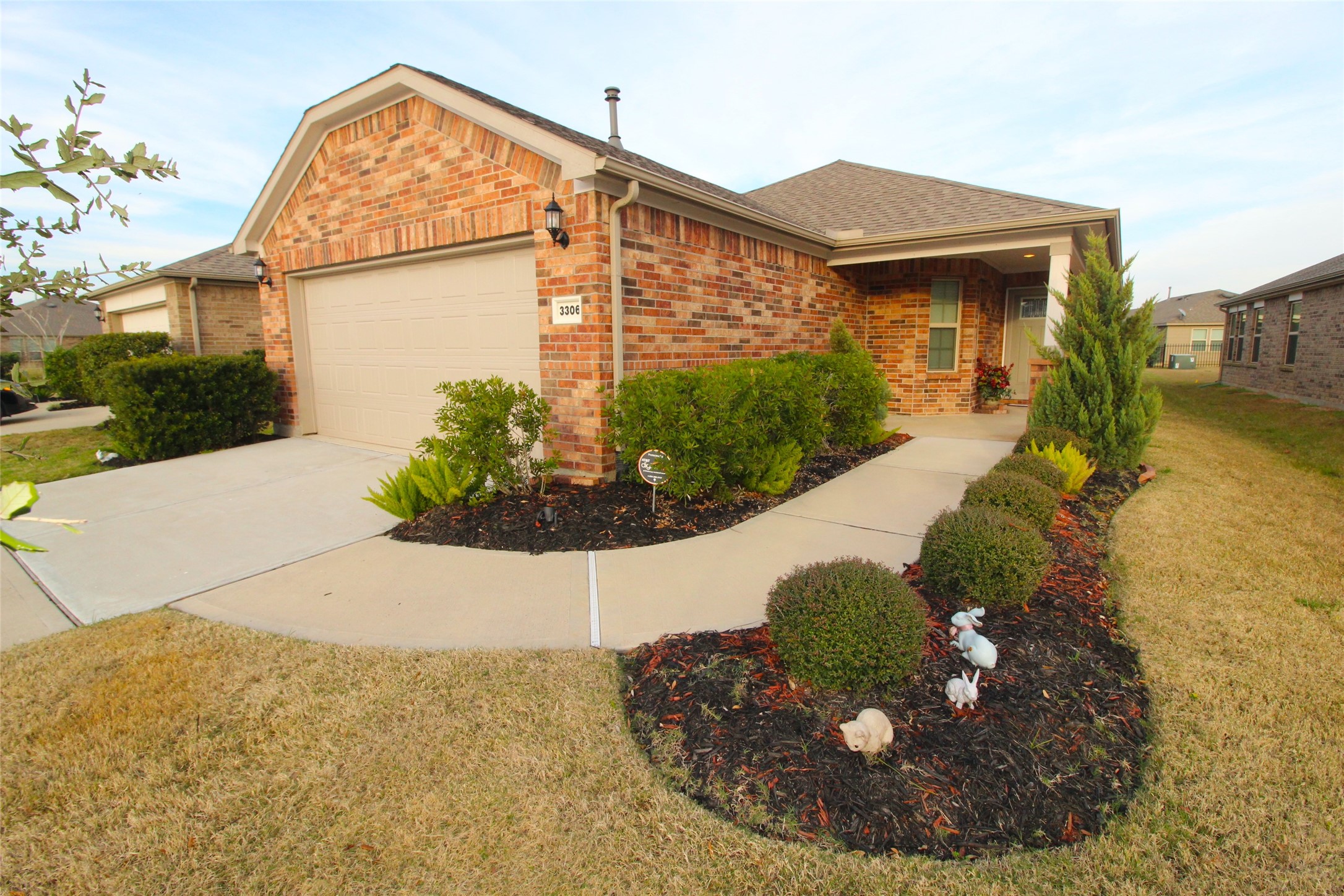 3306 Dandelion Drive Property Photo 1