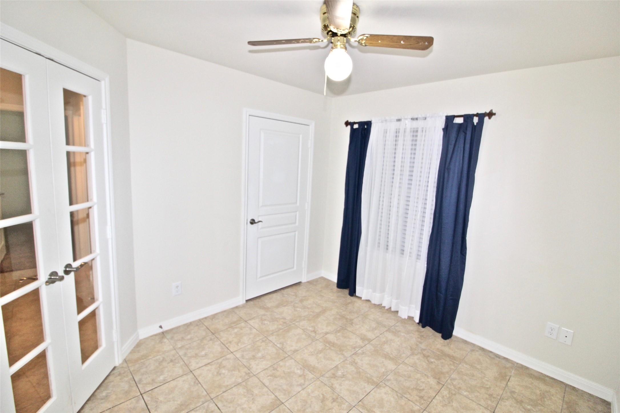 3306 Dandelion Drive Property Photo 9