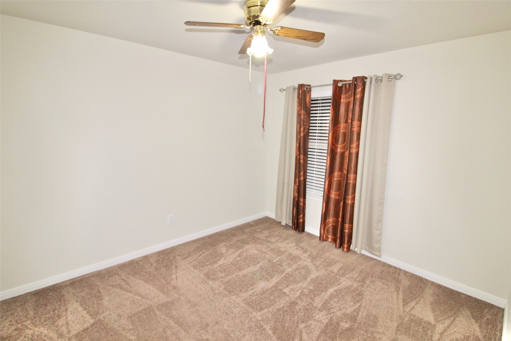 3306 Dandelion Drive Property Photo 10