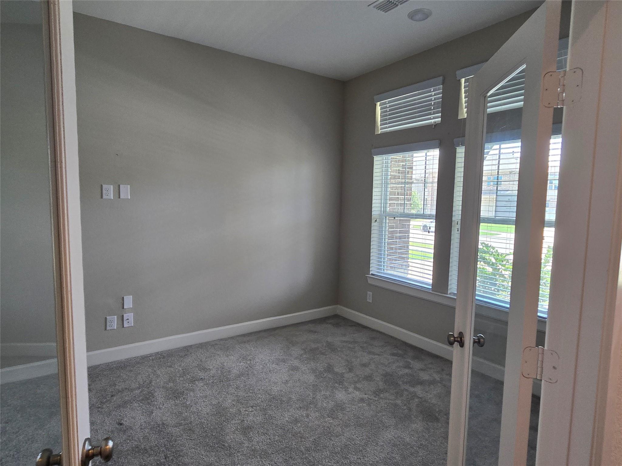 5607 Garnet Peak Lane Property Photo 6