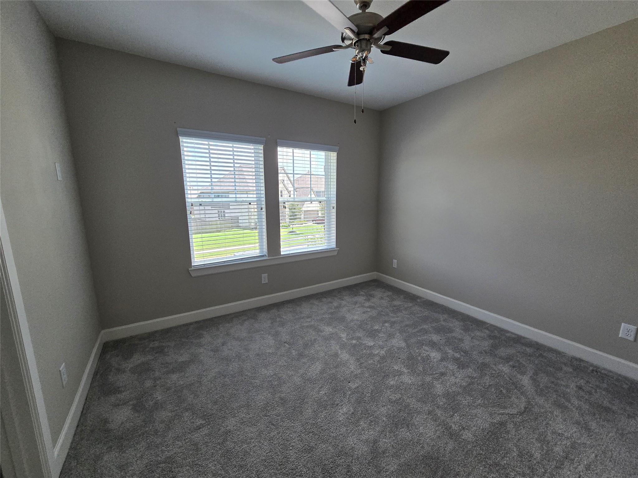 5607 Garnet Peak Lane Property Photo 32