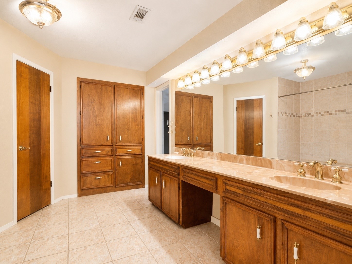 8696 Moravian Drive Property Photo 37