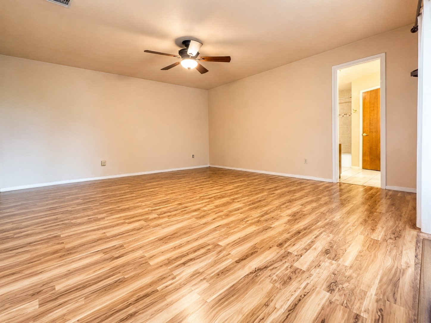 8696 Moravian Drive Property Photo 40