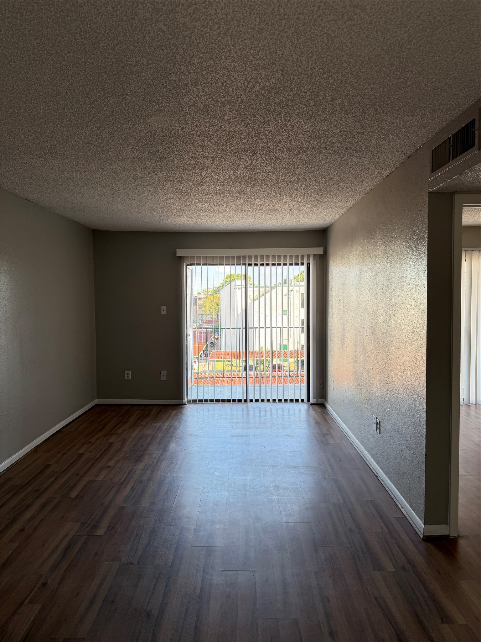 2816 S Bartell Drive Property Photo 5