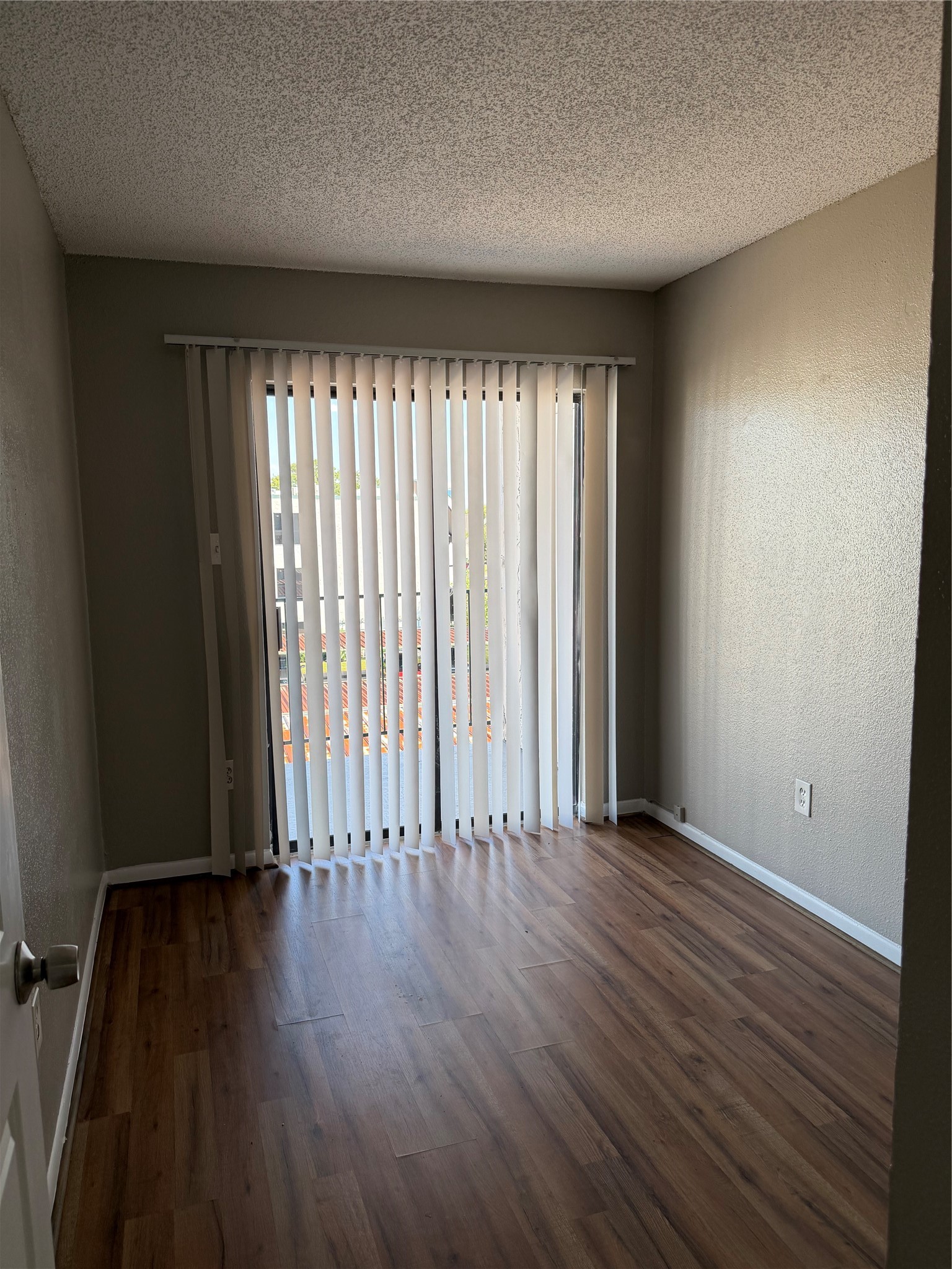 2816 S Bartell Drive Property Photo 7