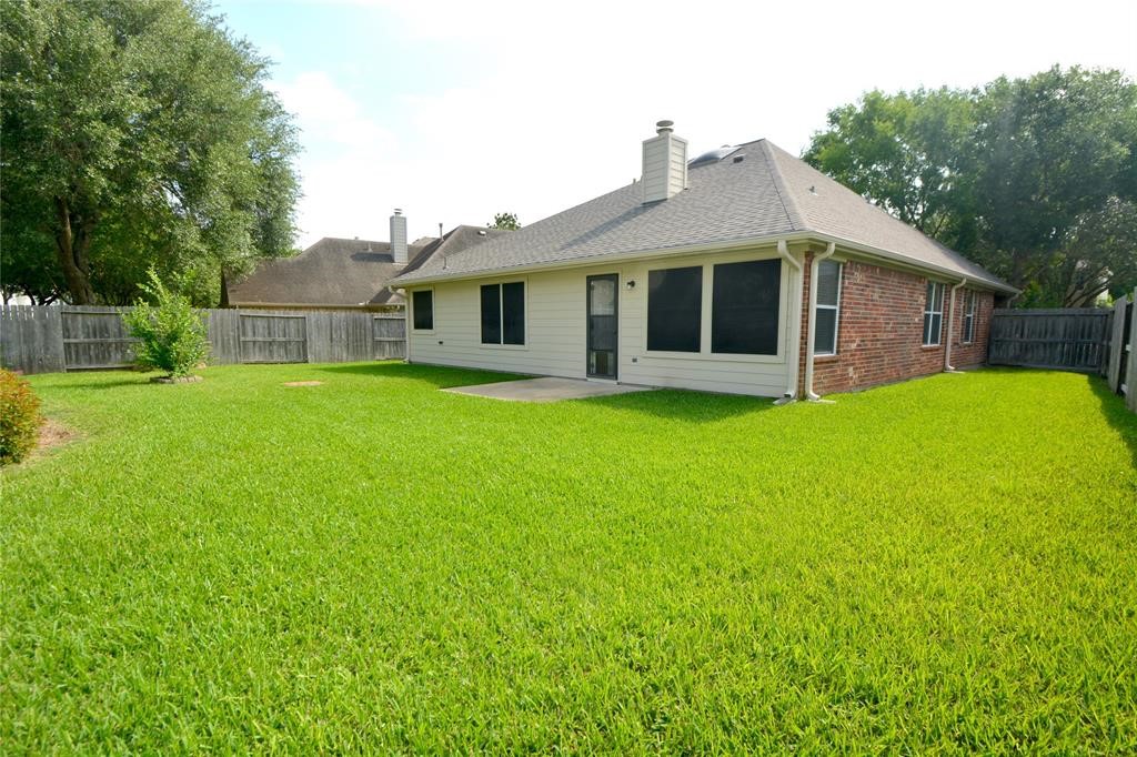 5911 Mettler Lane Property Photo 3