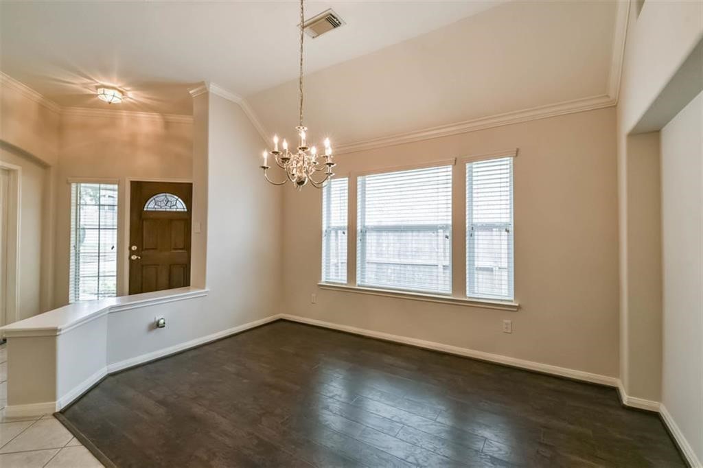 5911 Mettler Lane Property Photo 4
