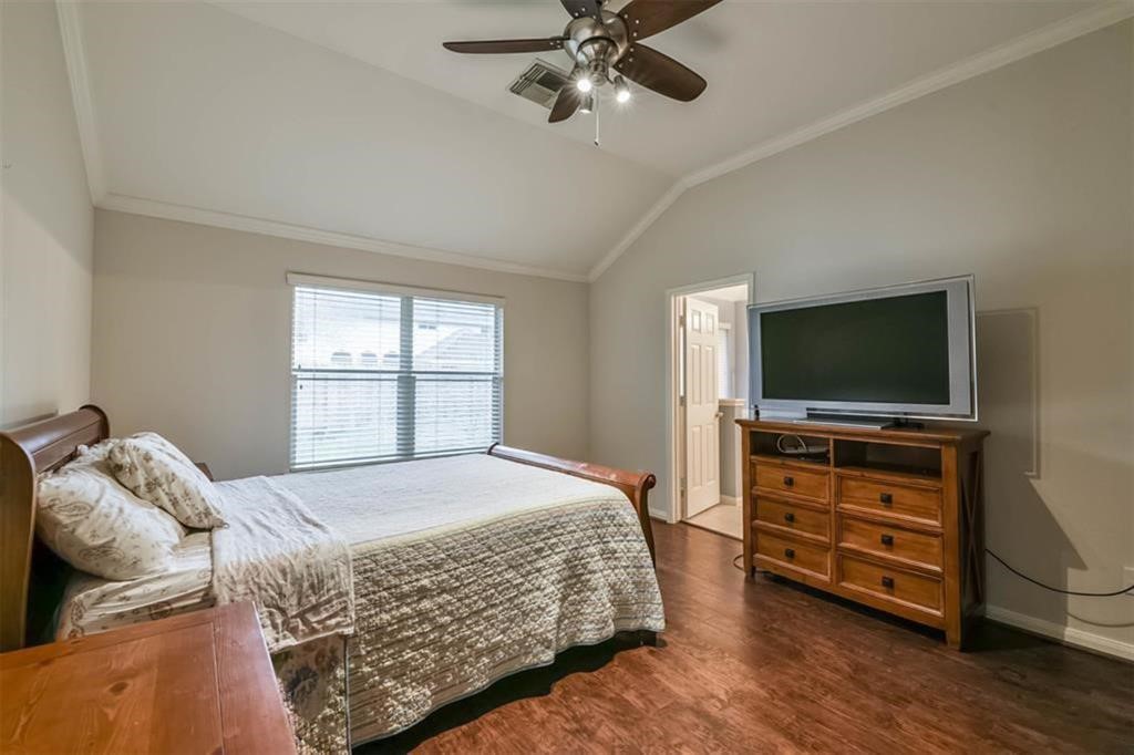 5911 Mettler Lane Property Photo 12