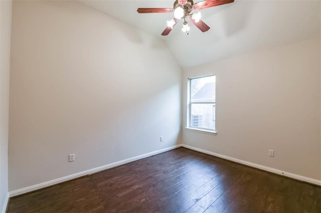 5911 Mettler Lane Property Photo 14