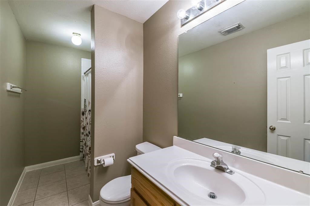 5911 Mettler Lane Property Photo 15