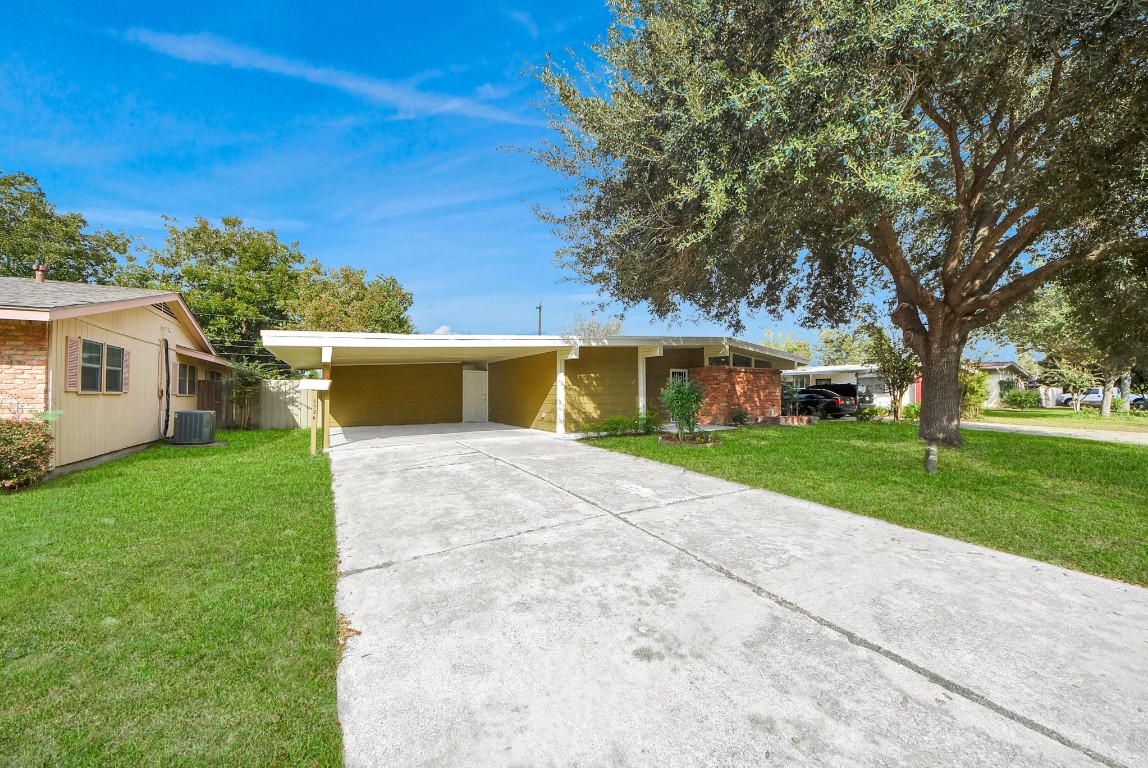 5326 Heatherbrook Drive Property Photo 5