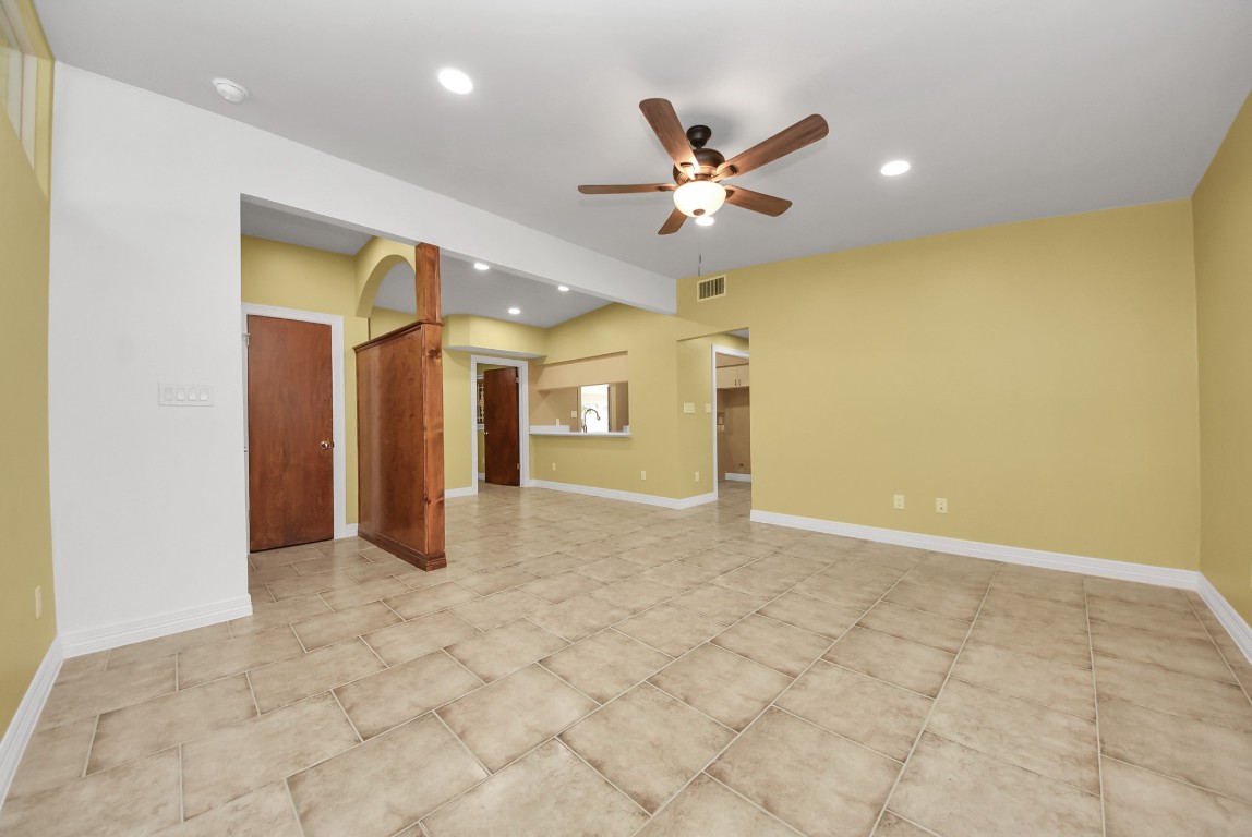 5326 Heatherbrook Drive Property Photo 8