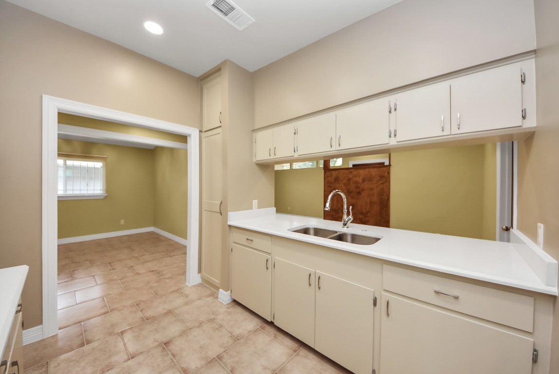 5326 Heatherbrook Drive Property Photo 19