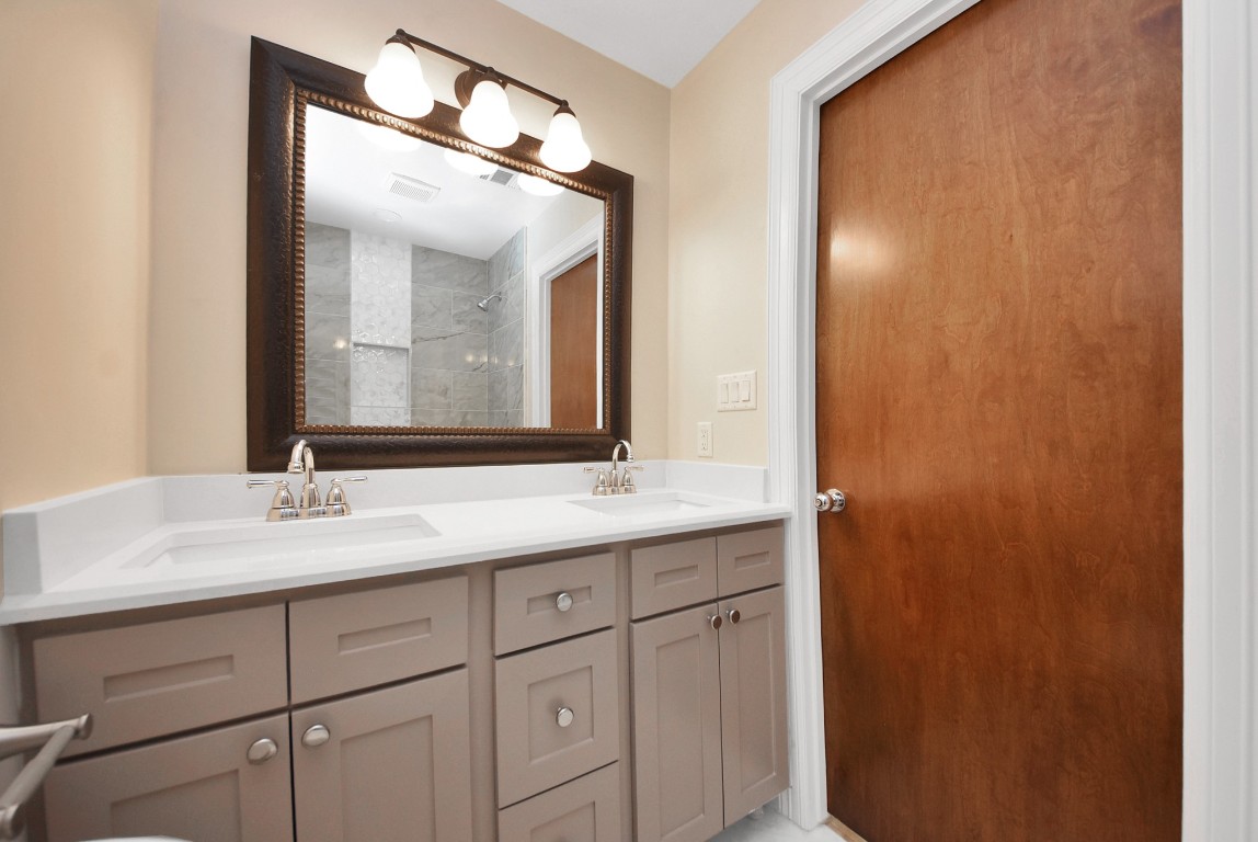 5326 Heatherbrook Drive Property Photo 32