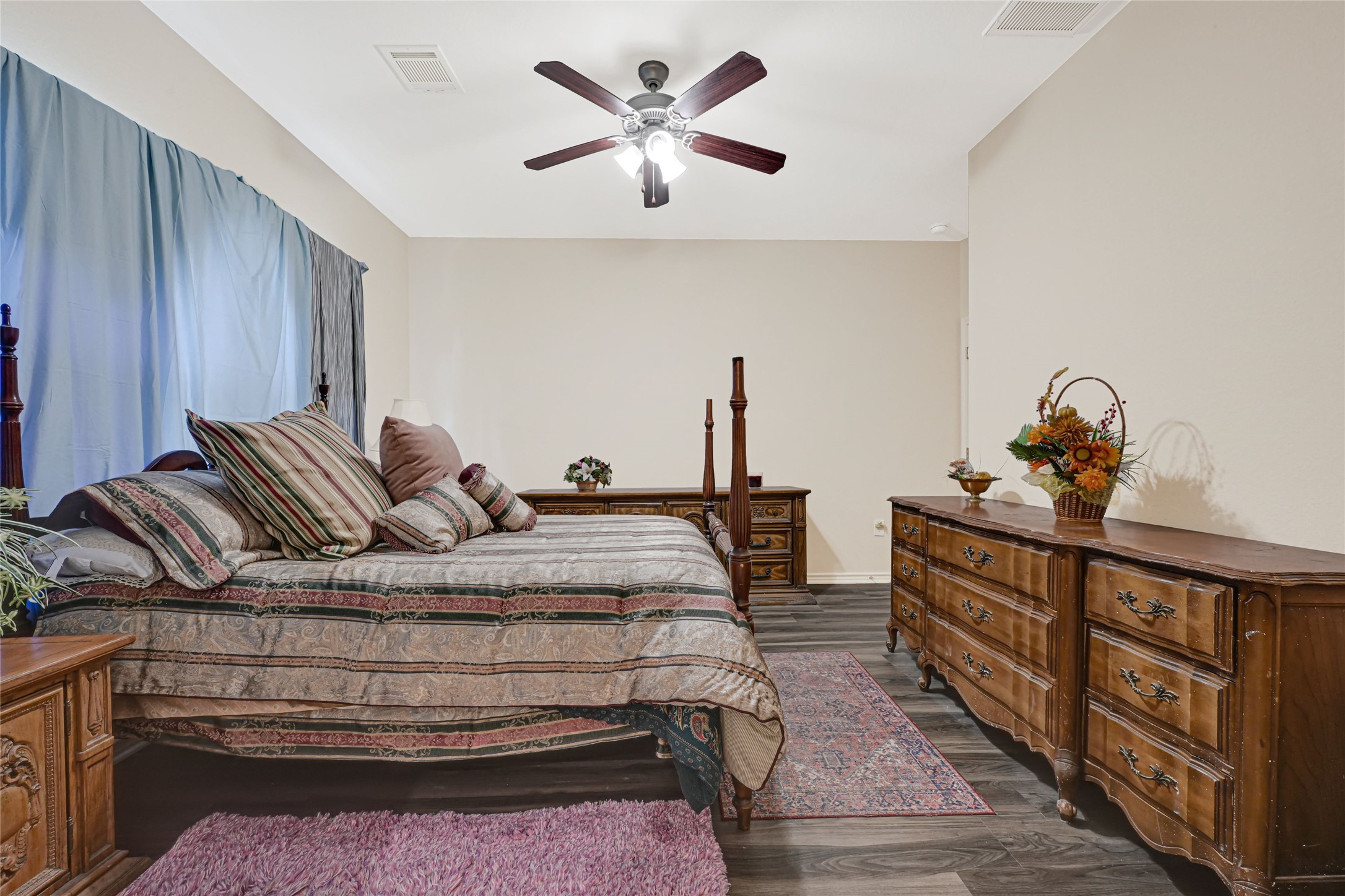 7622 Touchstone Street Property Photo 11