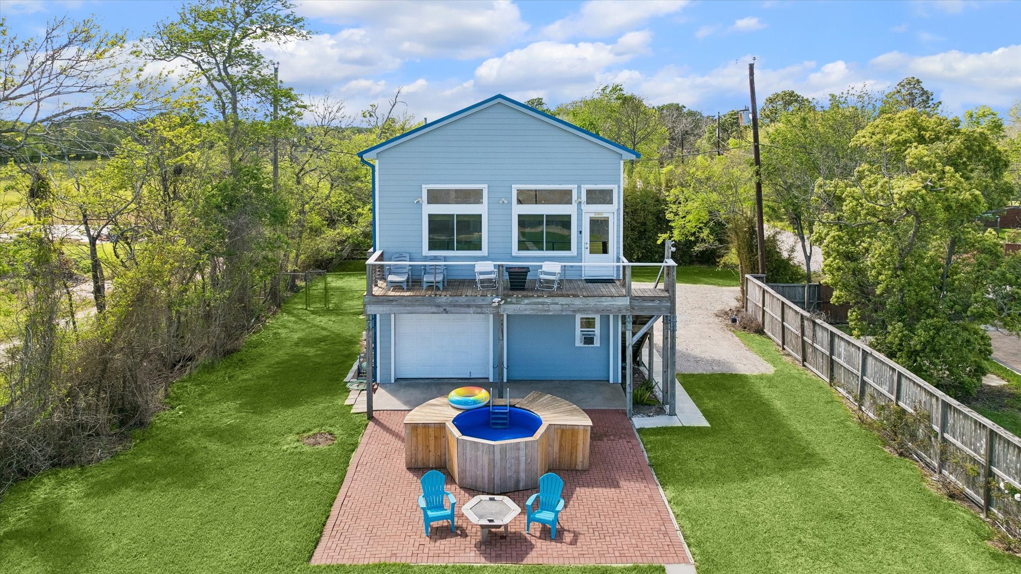 2015 Crescent Drive Property Photo