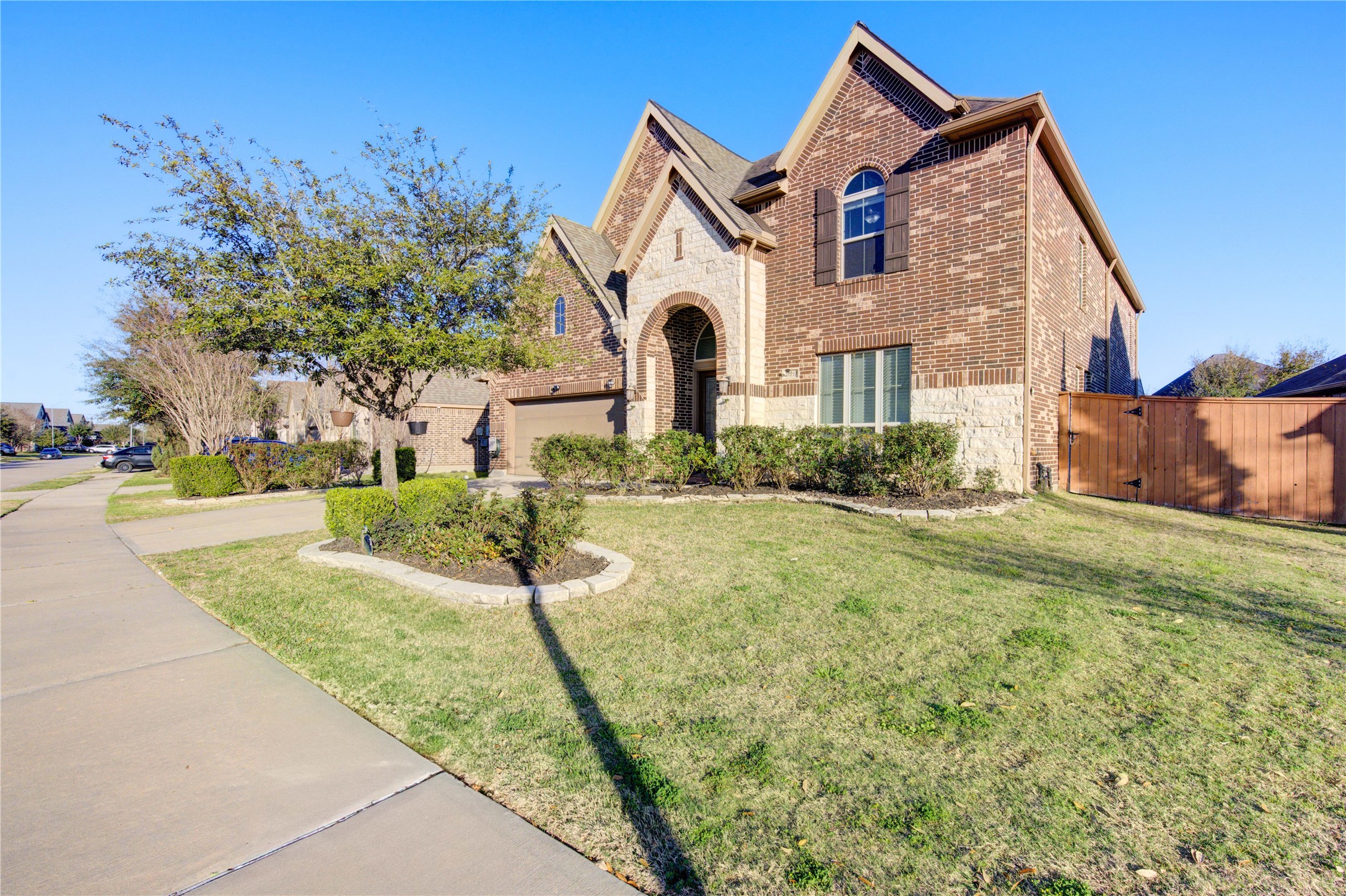 11227 Dunstan Hill Drive Property Photo 1