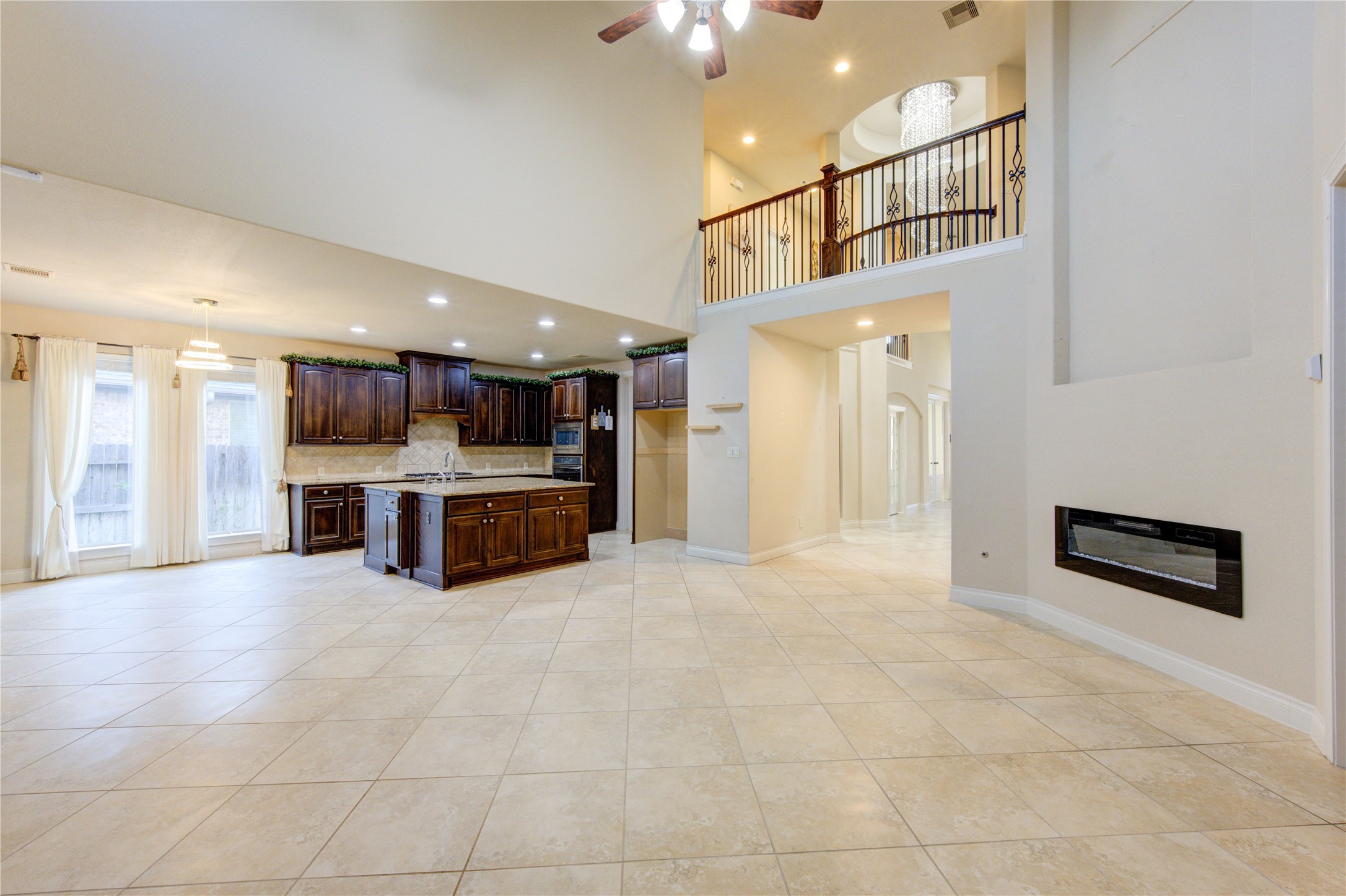 11227 Dunstan Hill Drive Property Photo 15