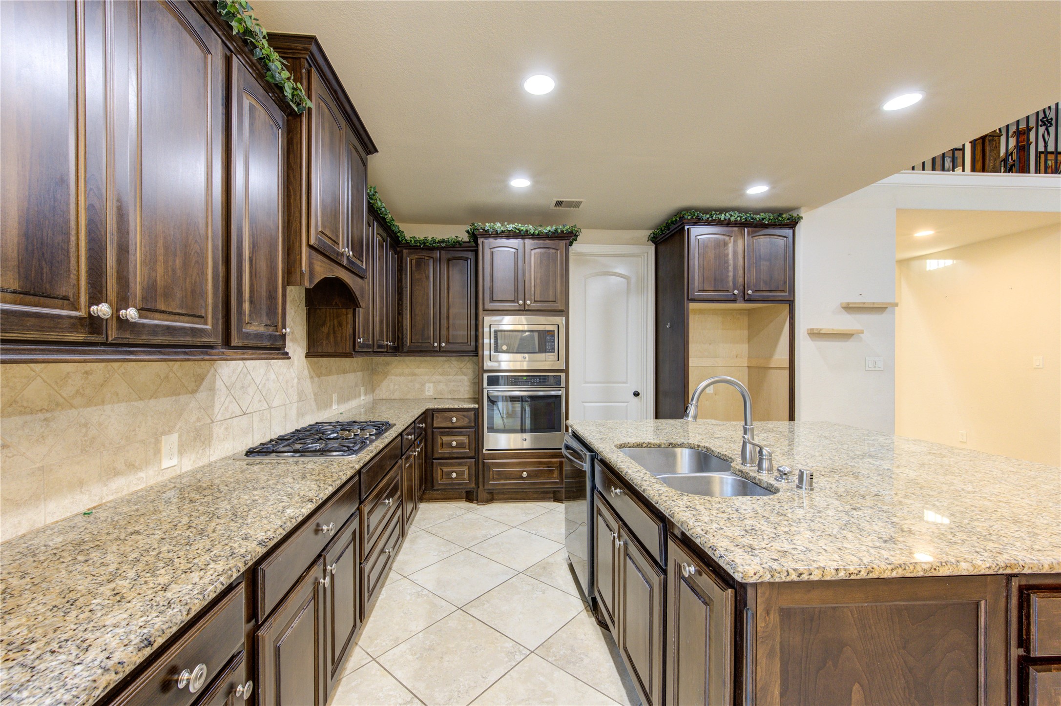 11227 Dunstan Hill Drive Property Photo 19