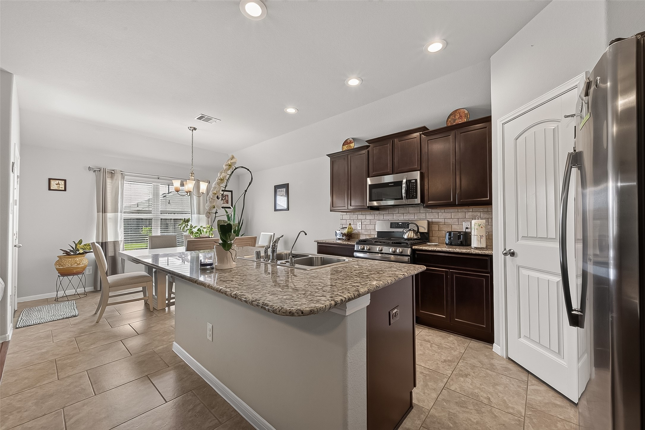 3023 Darlington Court Property Photo 16