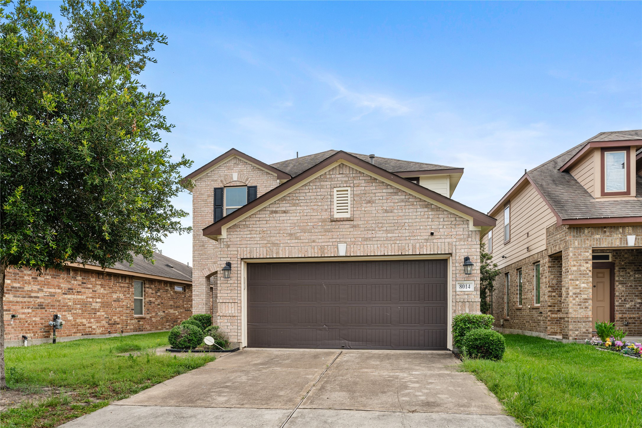 8014 Oxbow Manor Lane Property Photo 1