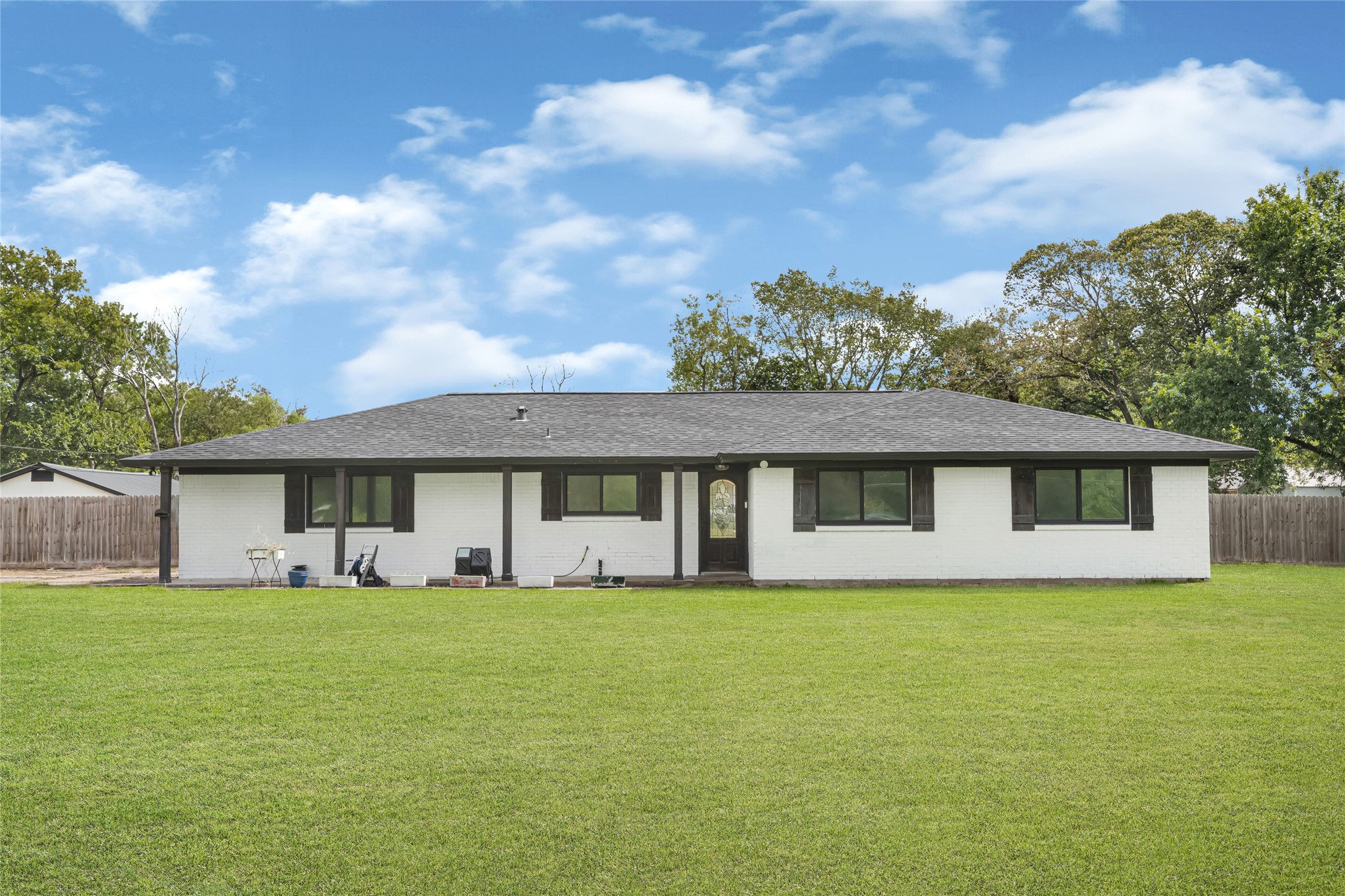 302 County Road 893a Property Photo 1