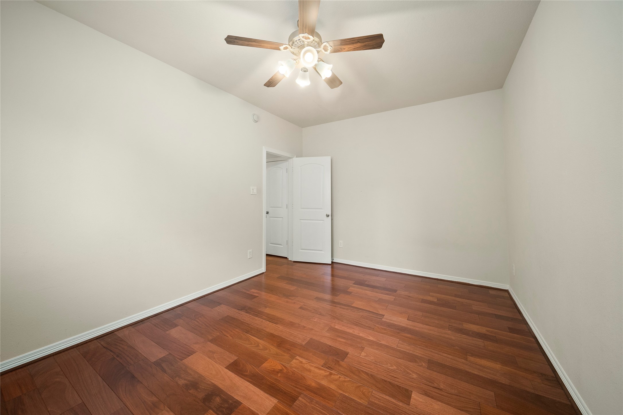 3906 Orchard Springs Court Property Photo 15