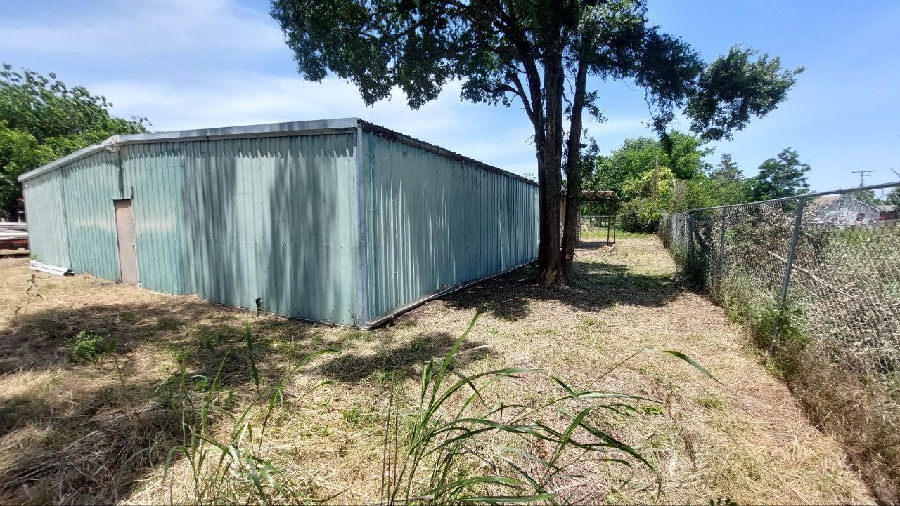 610 New York Street Property Photo 10