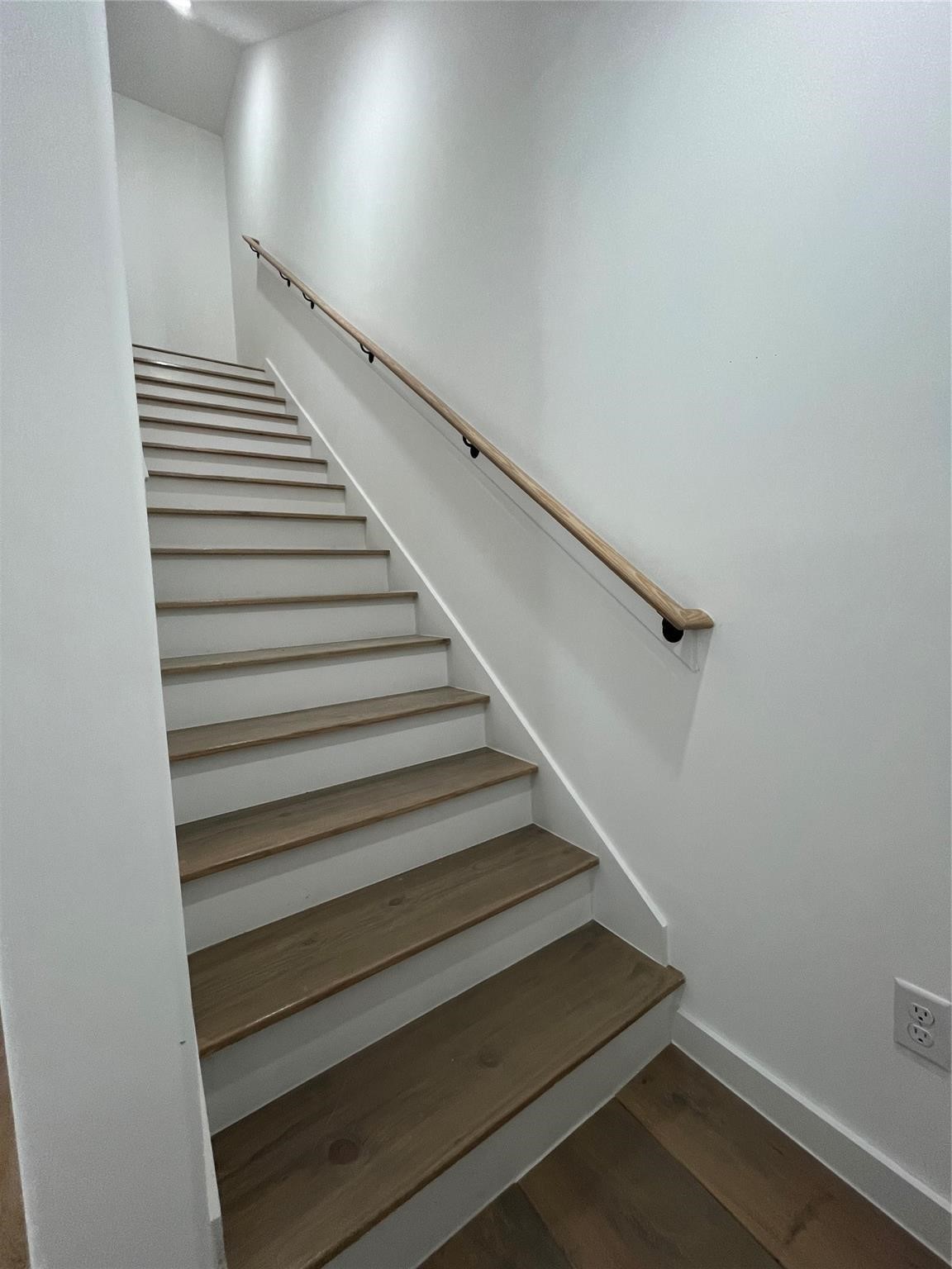8605 Wileyvale Road B Property Photo 9
