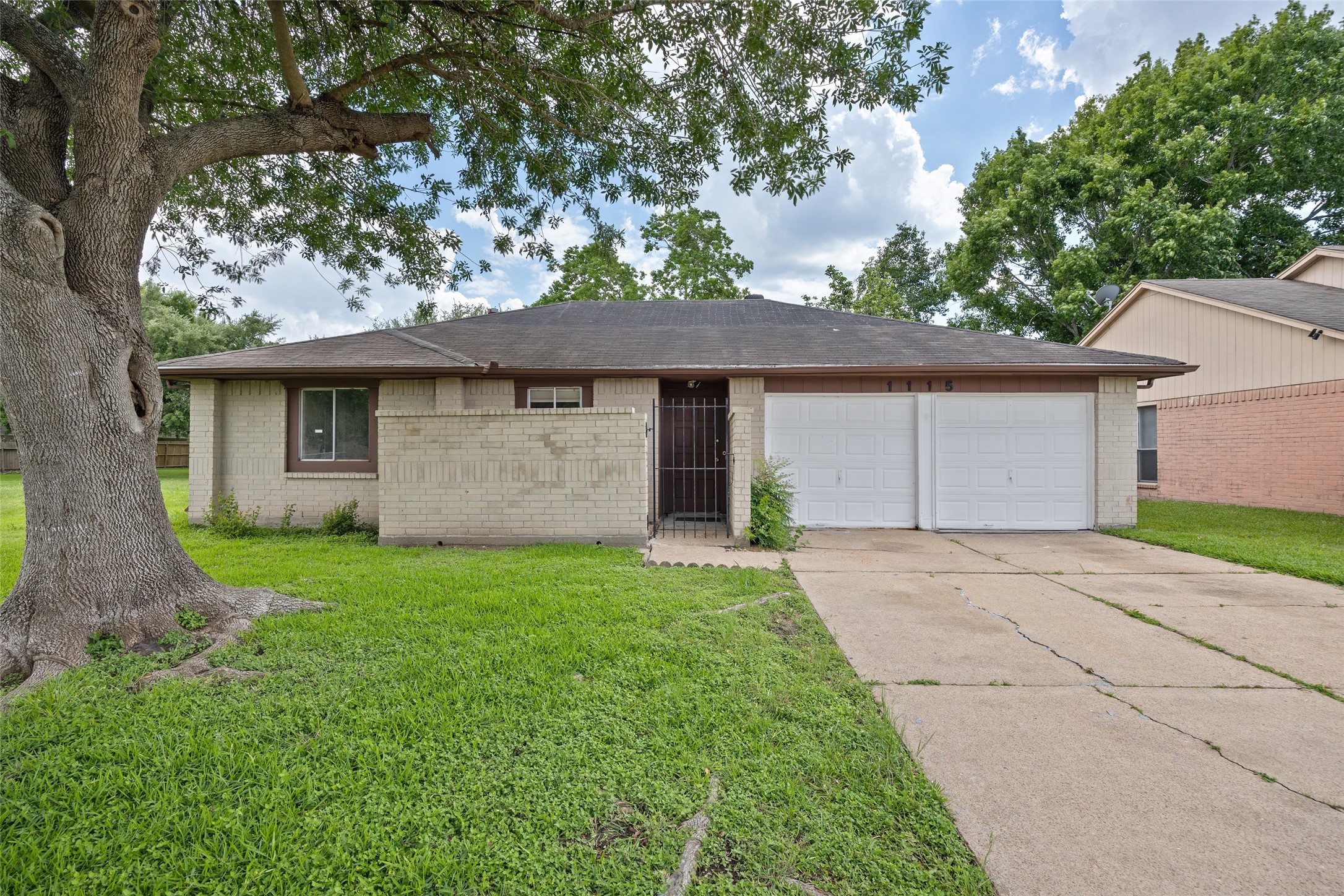 1115 Blocker Lane Property Photo 1