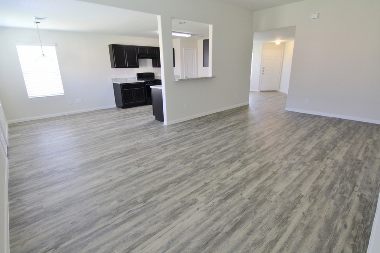 11 Leisure Shore Court Property Photo 6