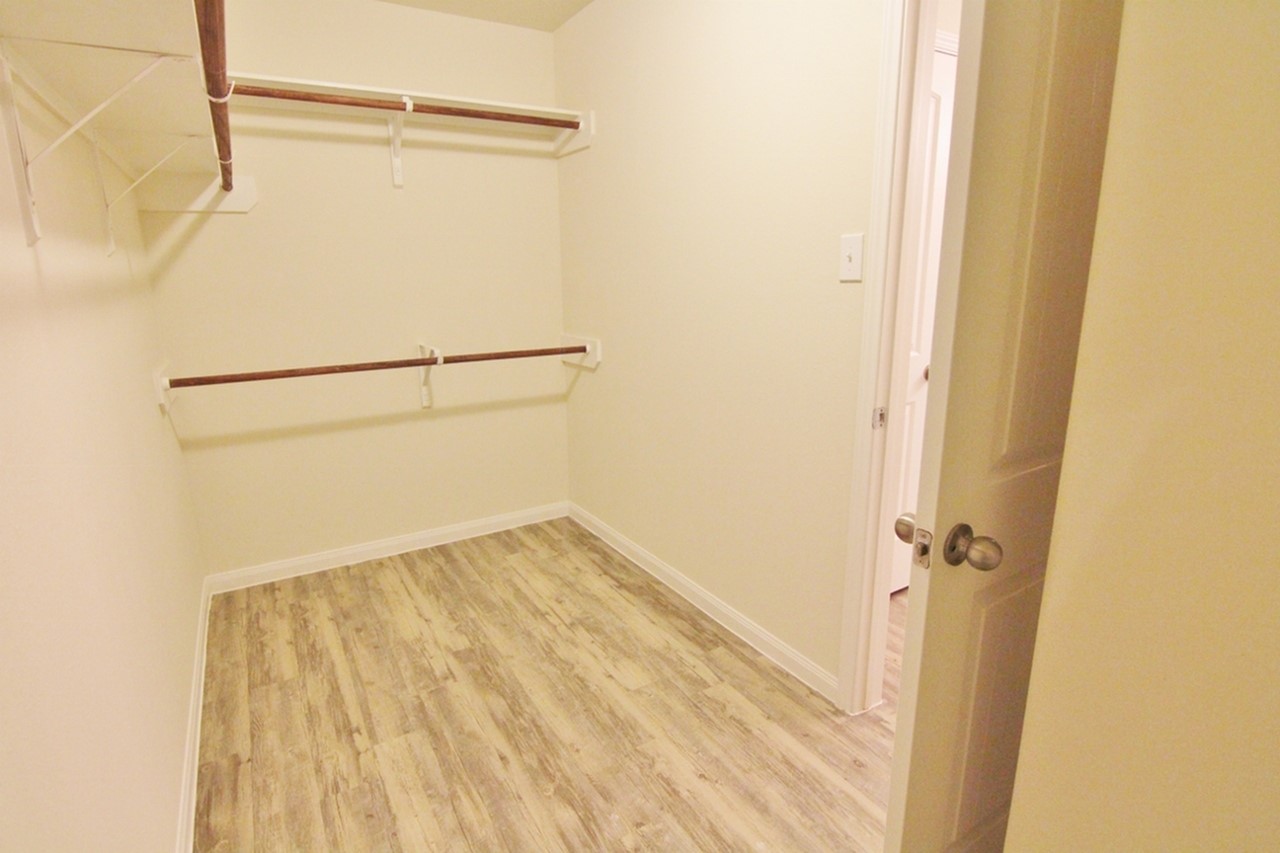 11 Leisure Shore Court Property Photo 13