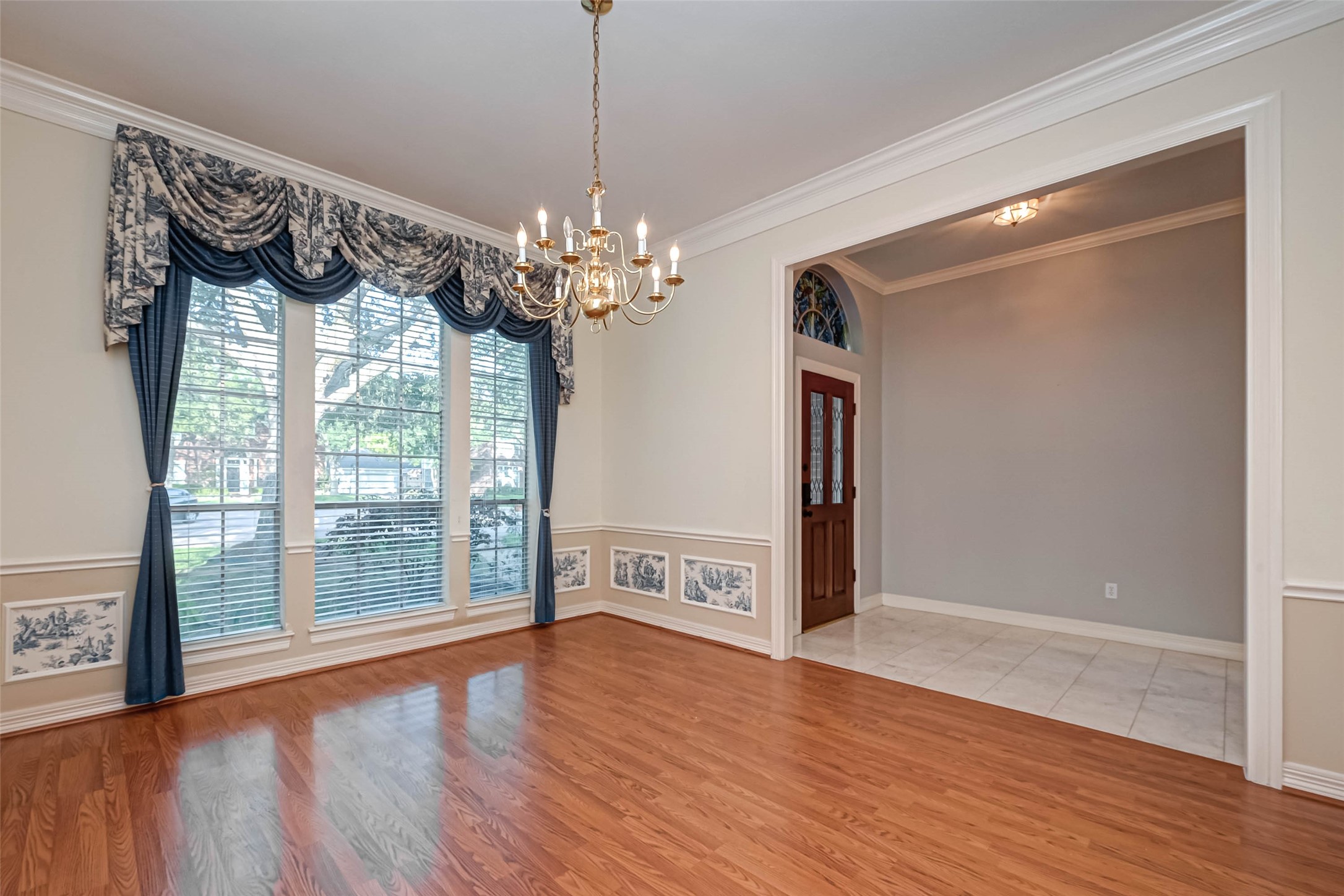 4502 Devonshire Street Property Photo 6