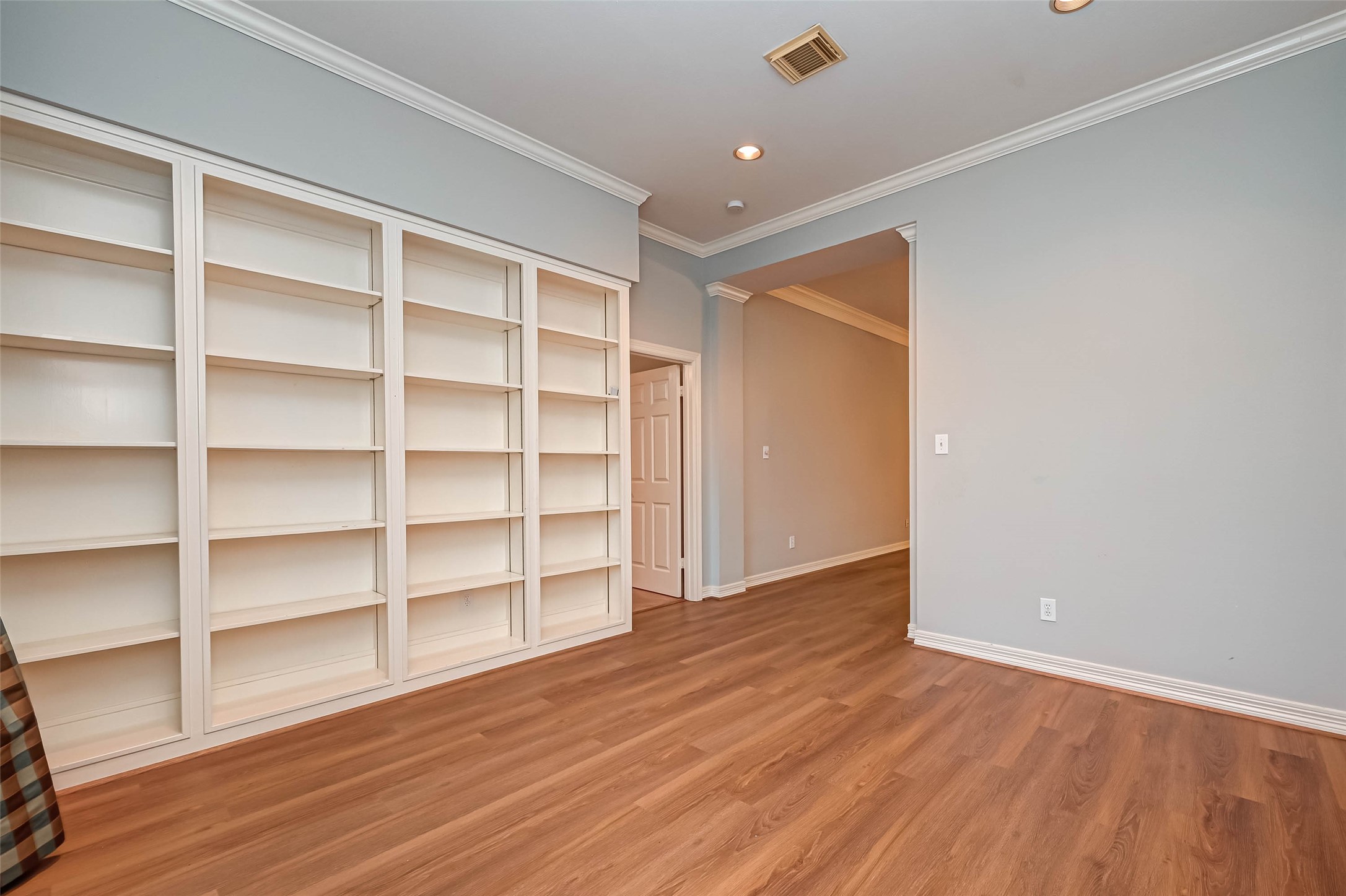 4502 Devonshire Street Property Photo 11
