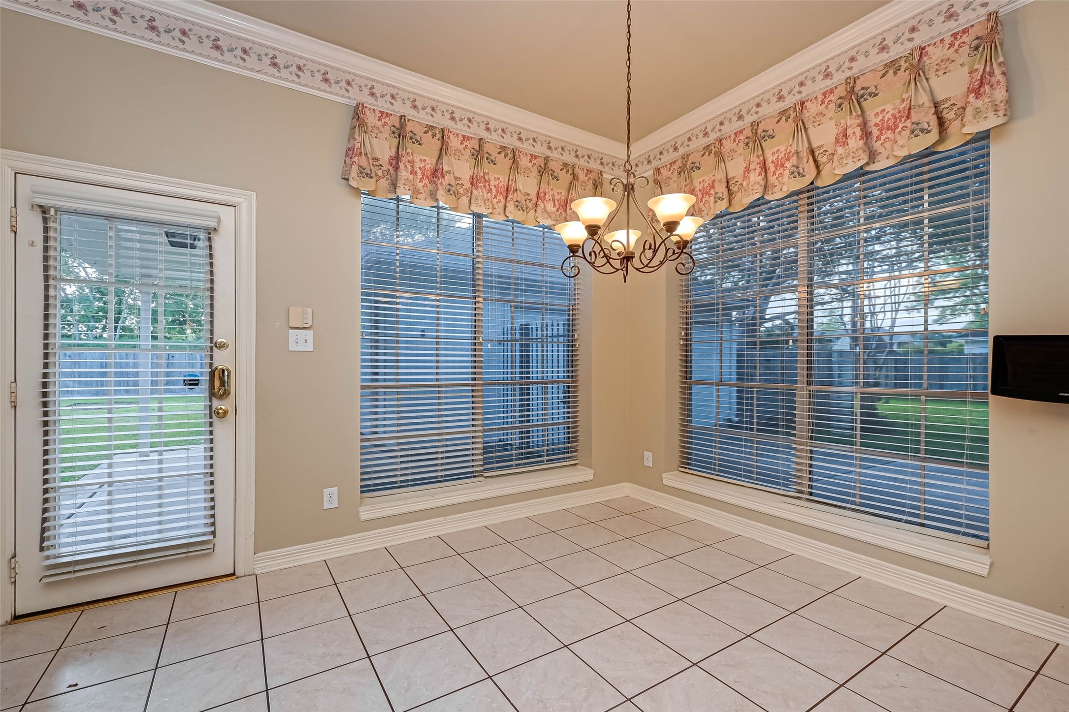 4502 Devonshire Street Property Photo 16