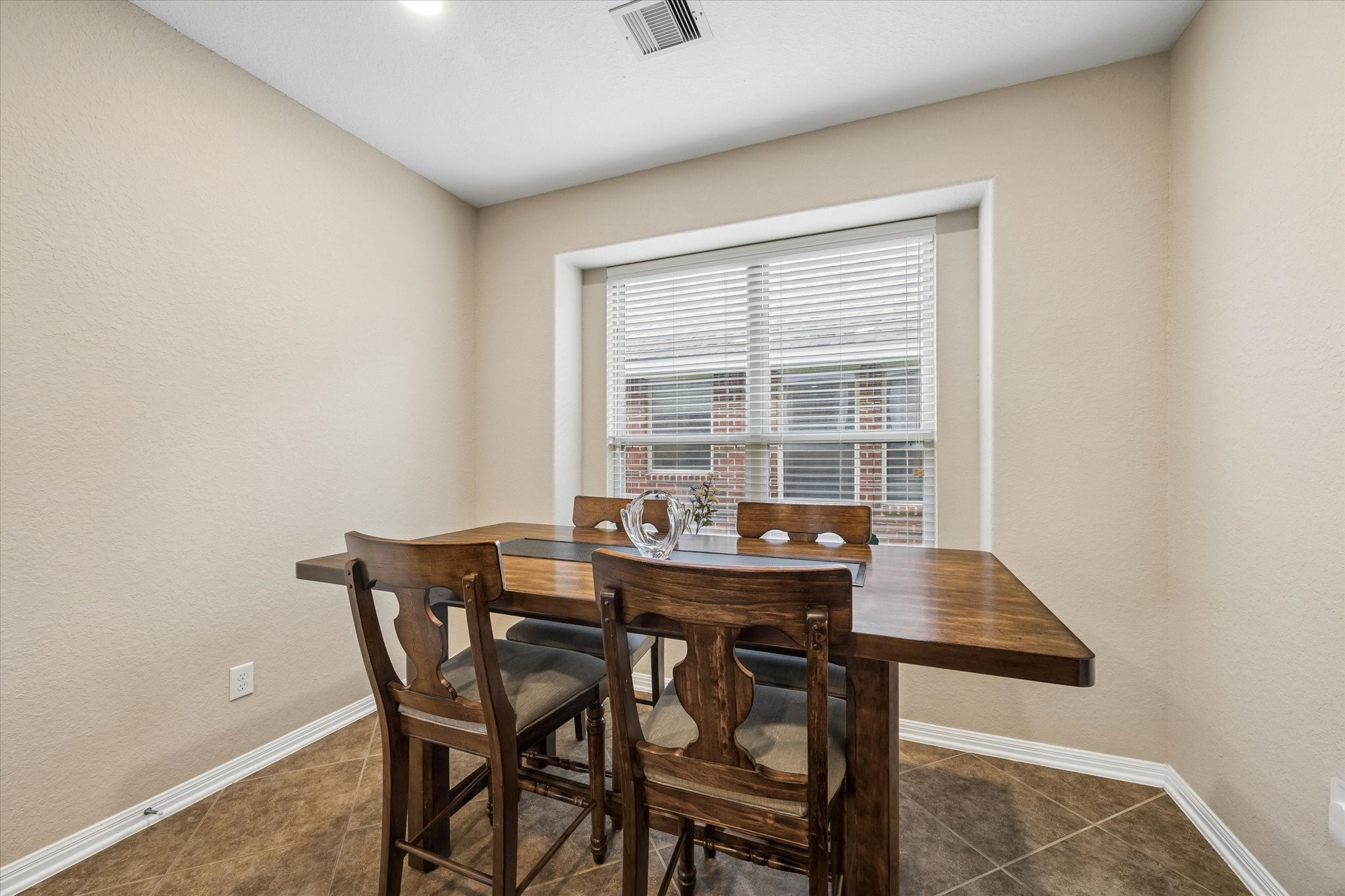6127 Moran Crest Drive Property Photo 10