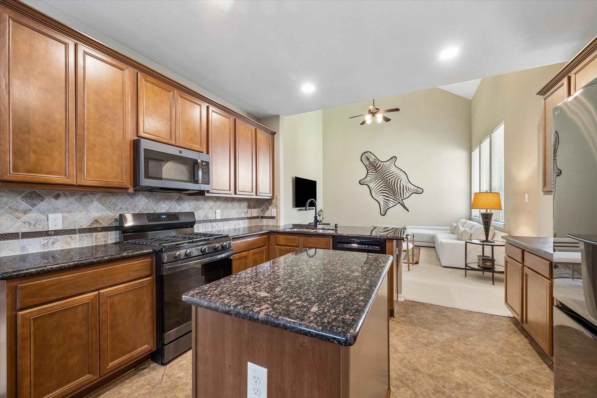 6127 Moran Crest Drive Property Photo 15