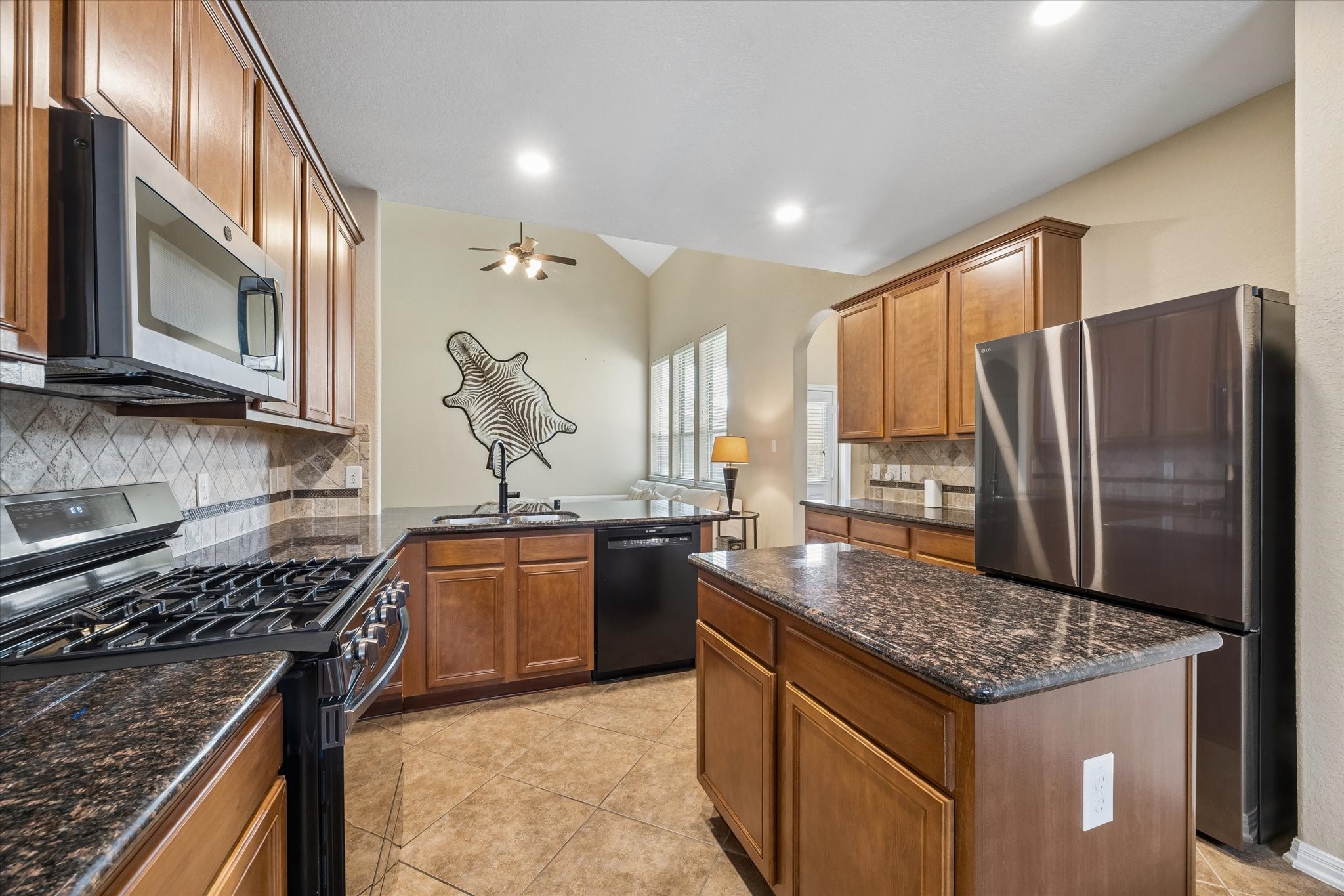 6127 Moran Crest Drive Property Photo 16