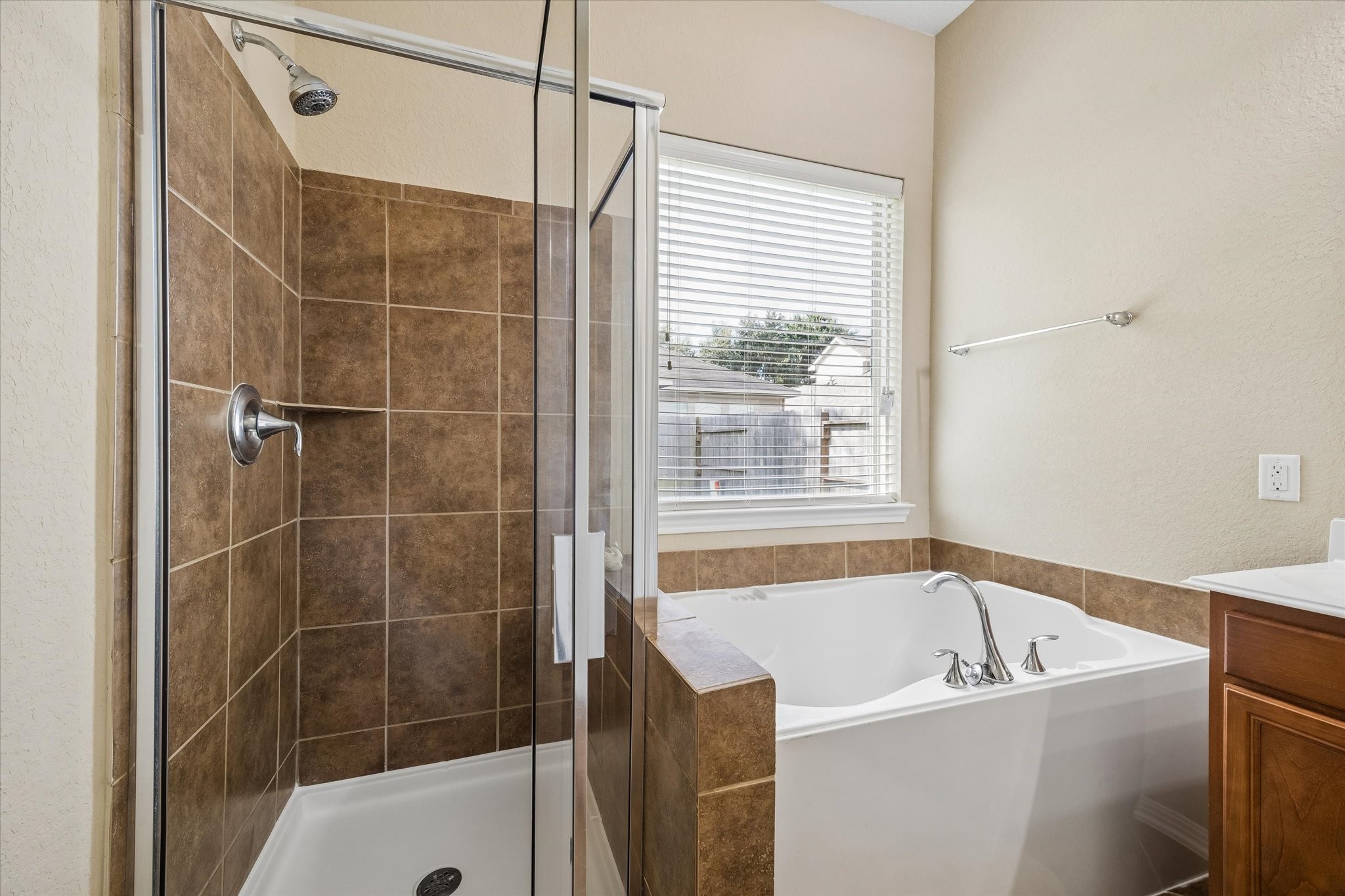 6127 Moran Crest Drive Property Photo 21