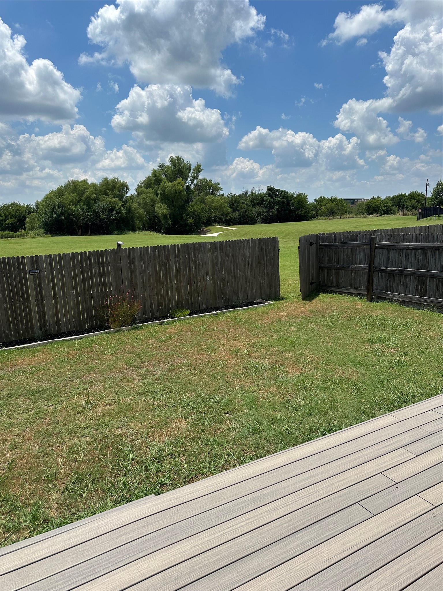 602 Lavaca Loop Property Photo 22