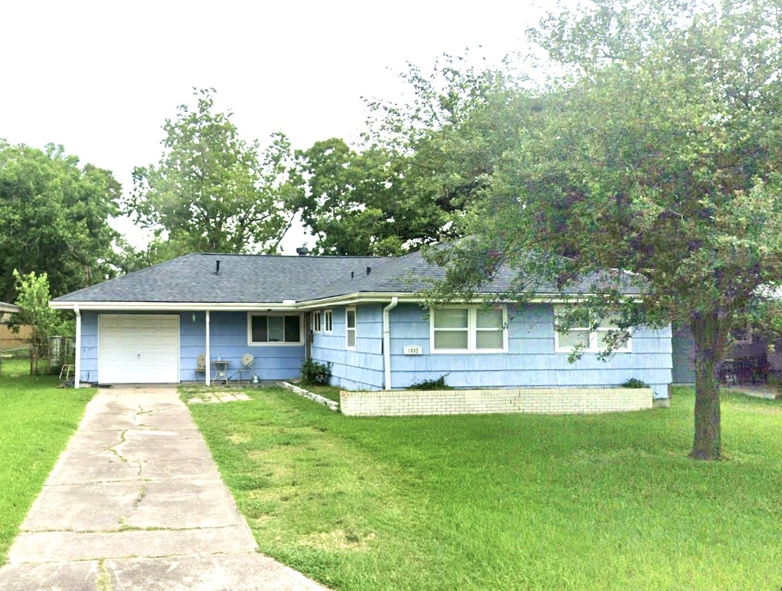 1802 14th Avenue N Property Photo 1