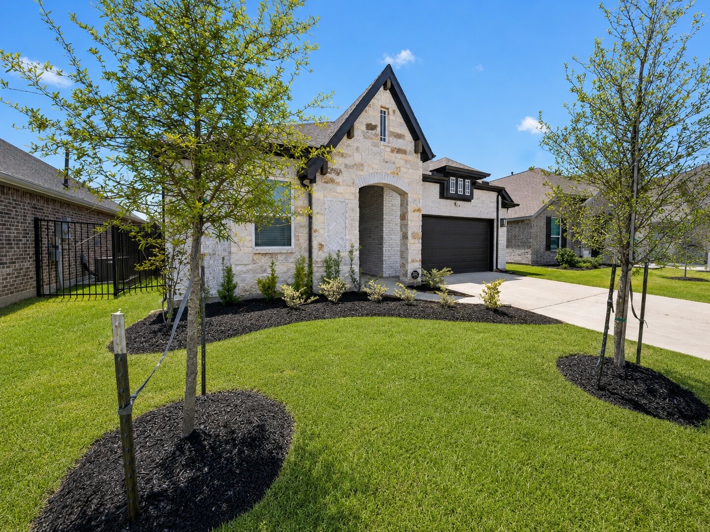 12222 English Mist Drive Property Photo 4