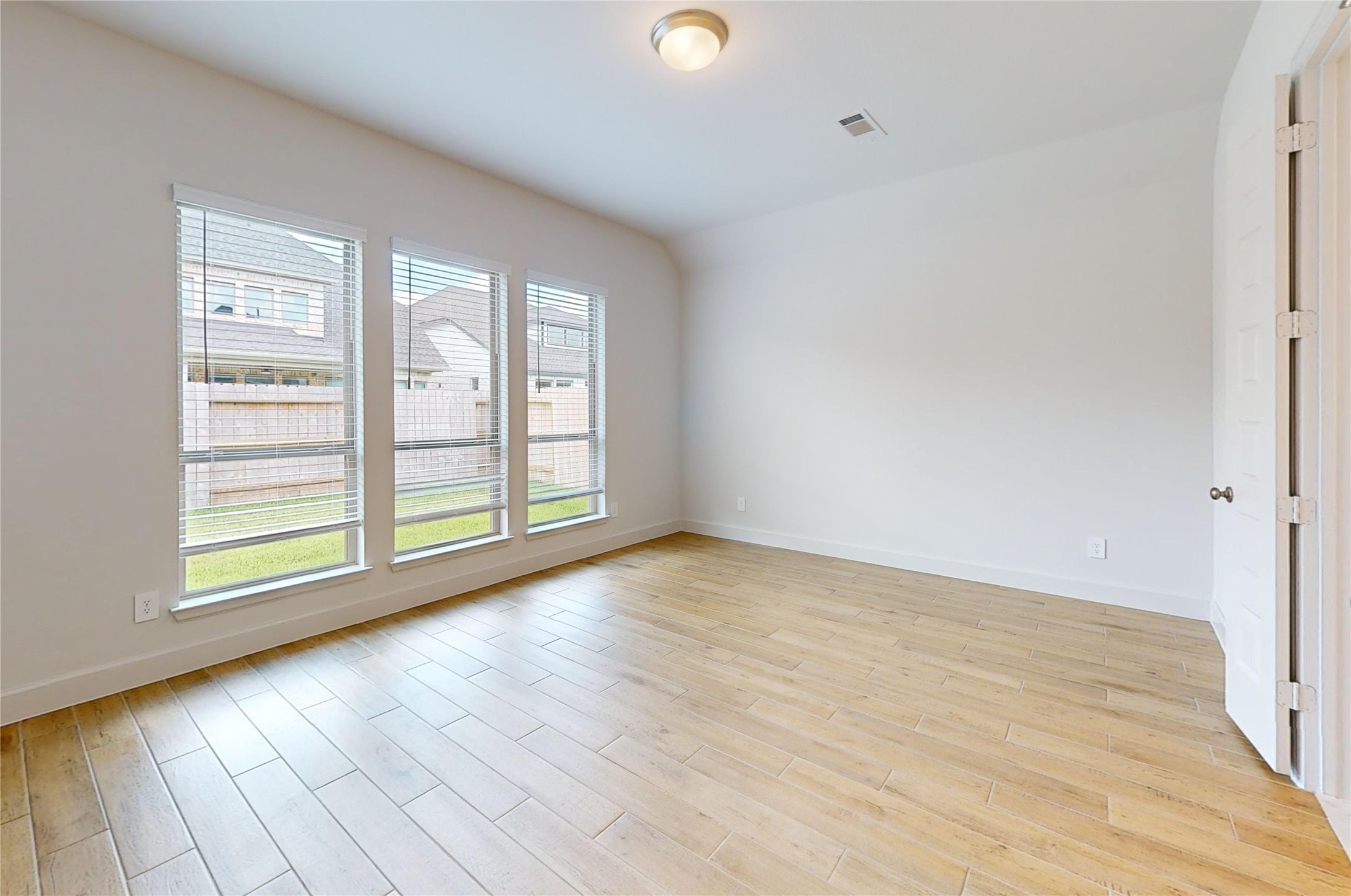 624 Sand Branch Drive Property Photo 17