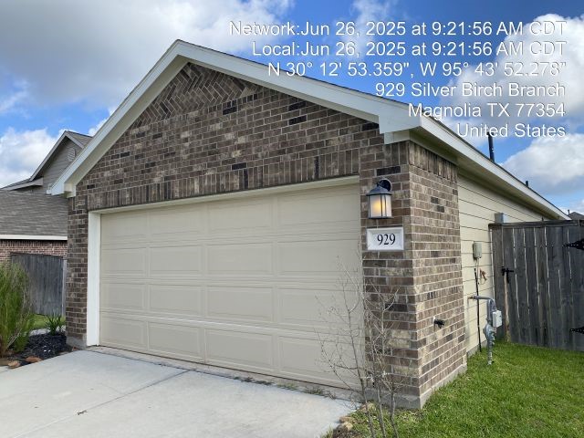 929 Silver Birch Branch Branch Property Photo 1