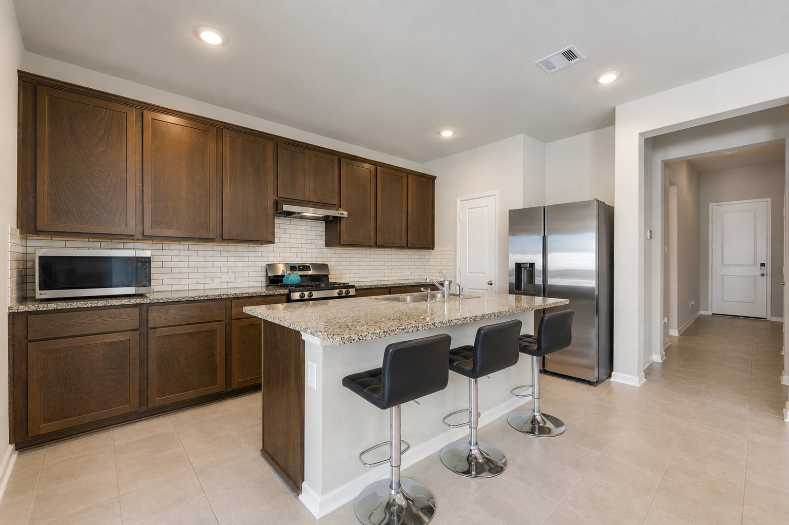 20522 Laila Manor Lane Property Photo 8